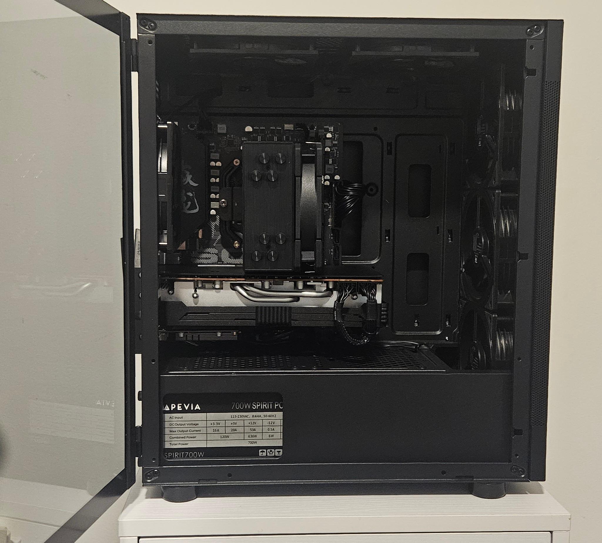 Stealth Knight Ryzen 5500 and RX 5700XT