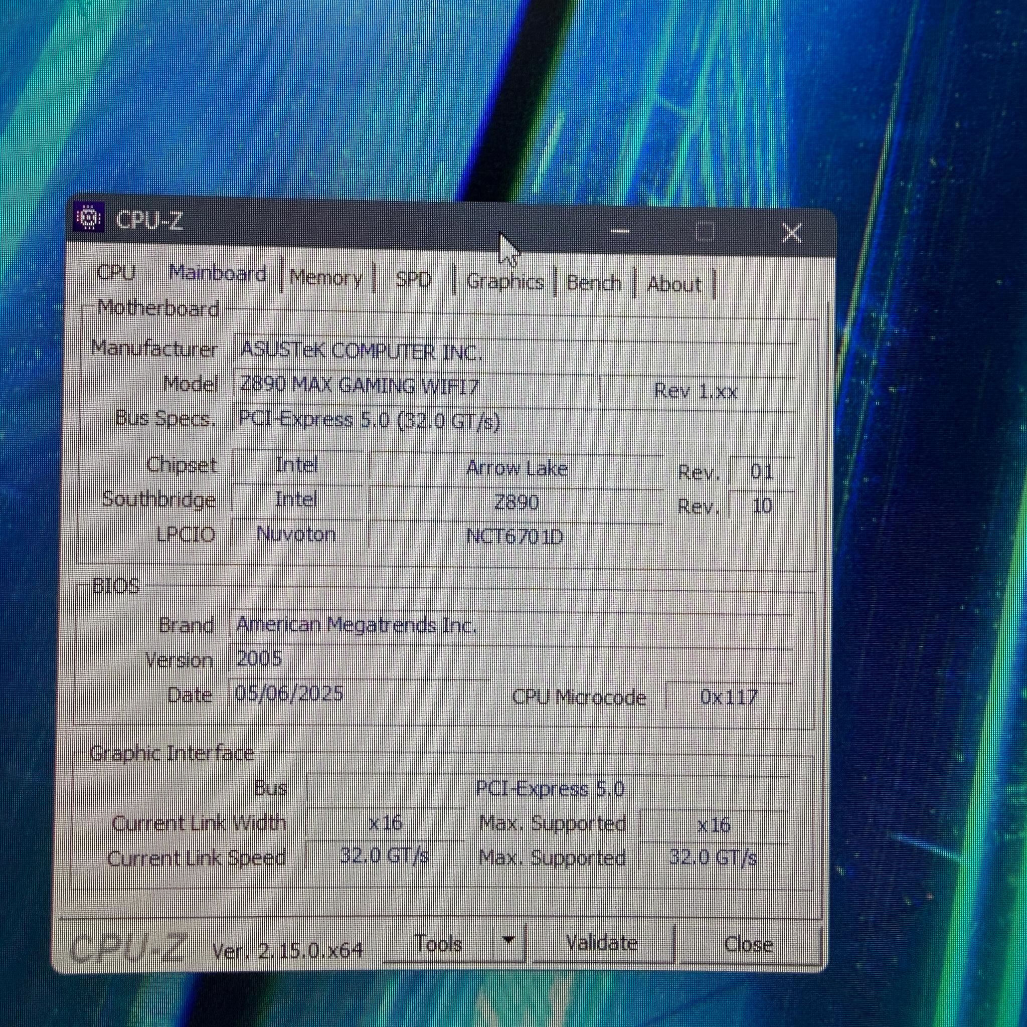 High-end gaming PC RTX 5080 Ultra 9 285k 64GB DDR5 RAM