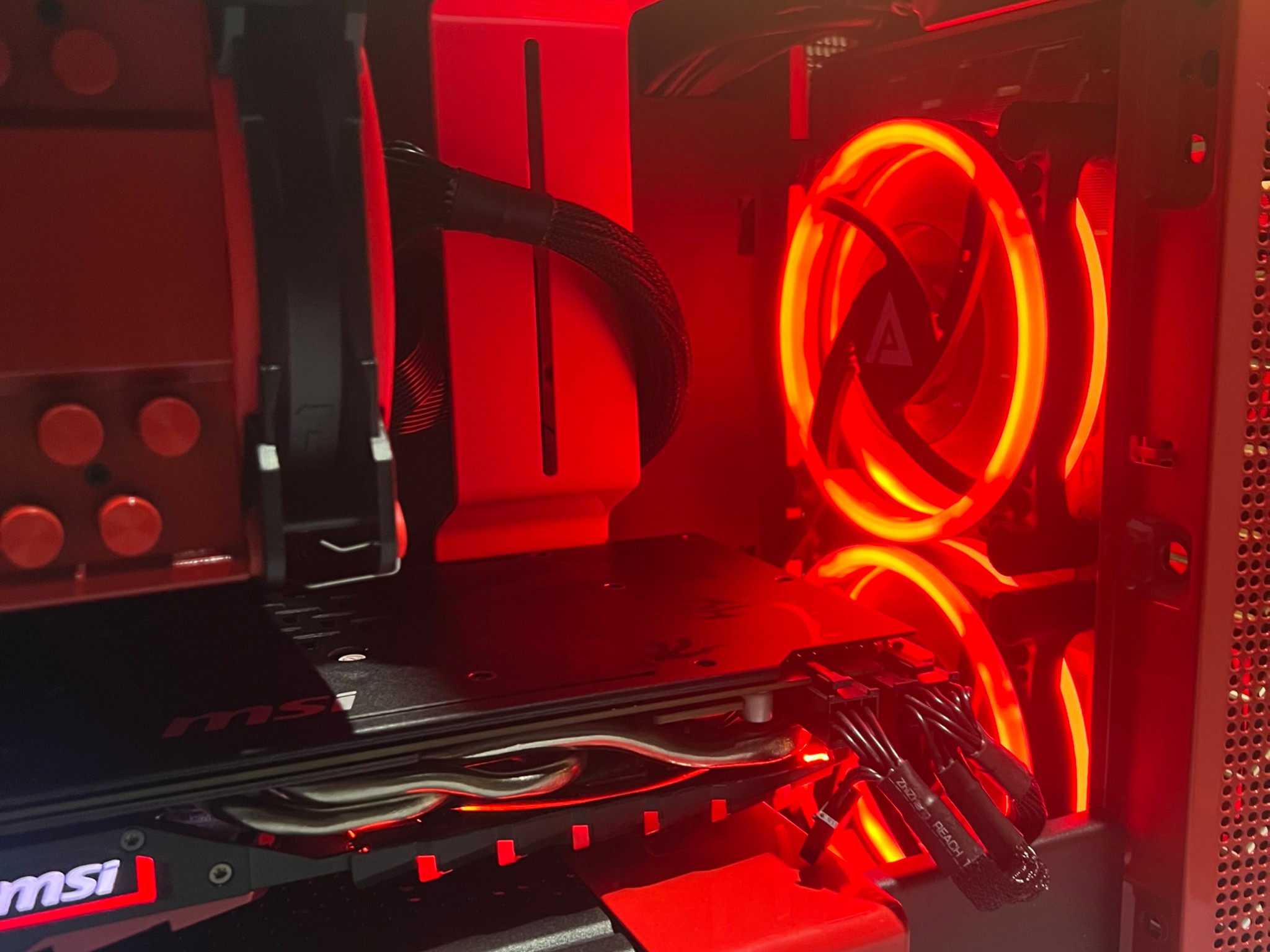 1080p Gaming PC | Ryzen 5 5500 + GTX 1080 | Mini-ITX Red/Black Build | 16GB RAM | Great for eSports