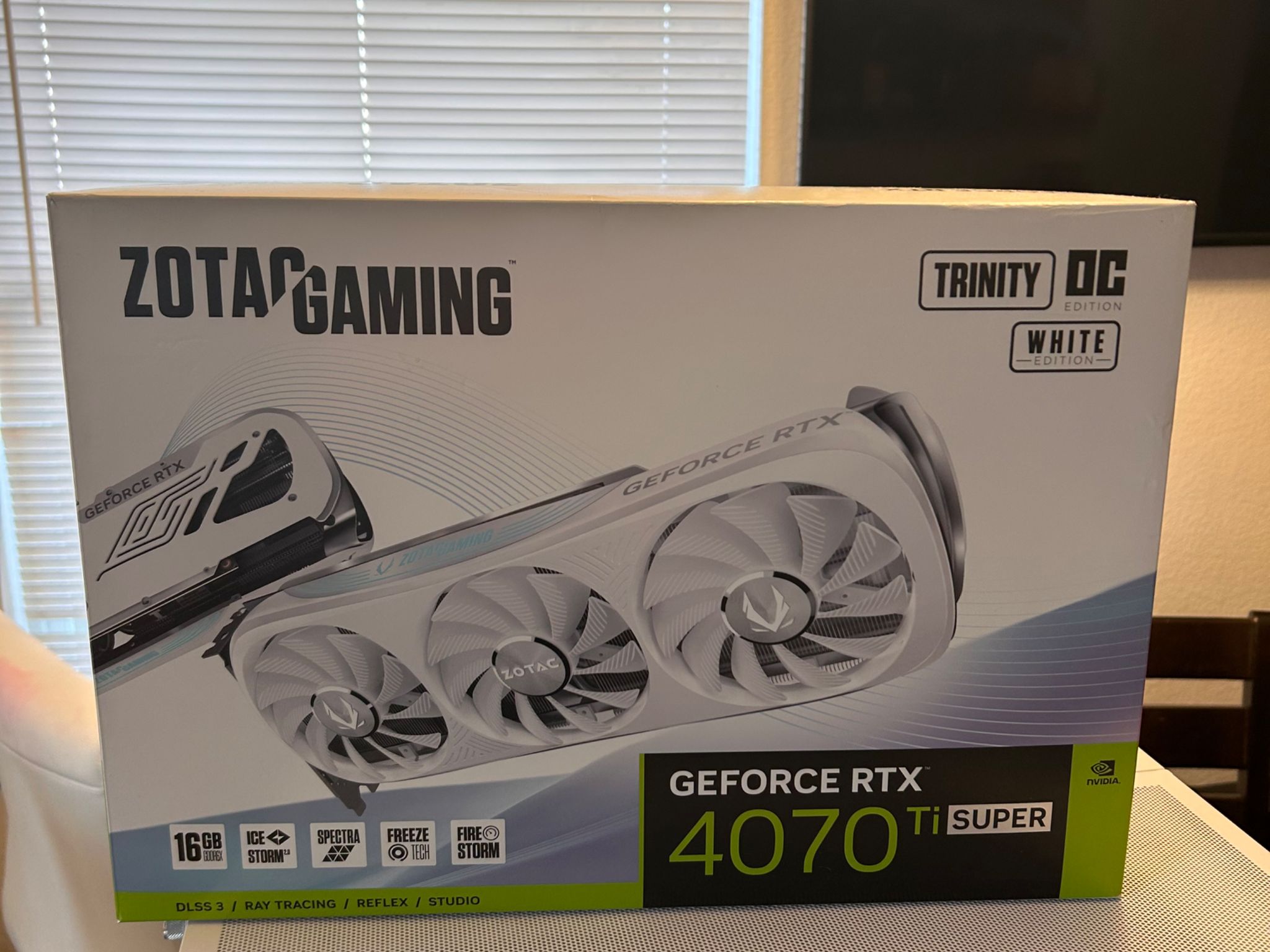 4070 Ti Super Zotac Trinity White, Lightly used