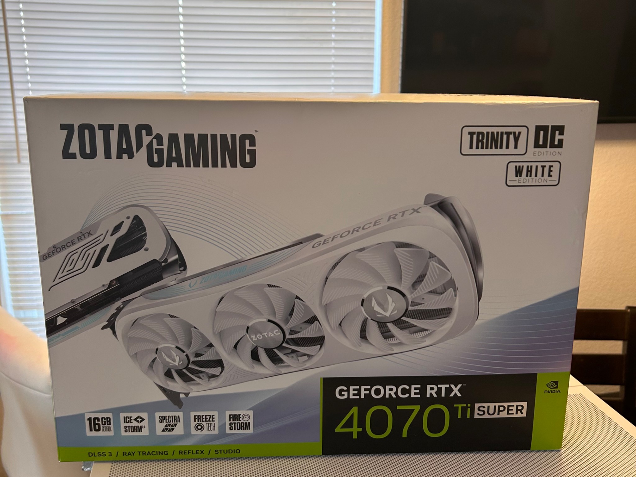 4070 Ti Super Zotac Trinity White, Lightly used