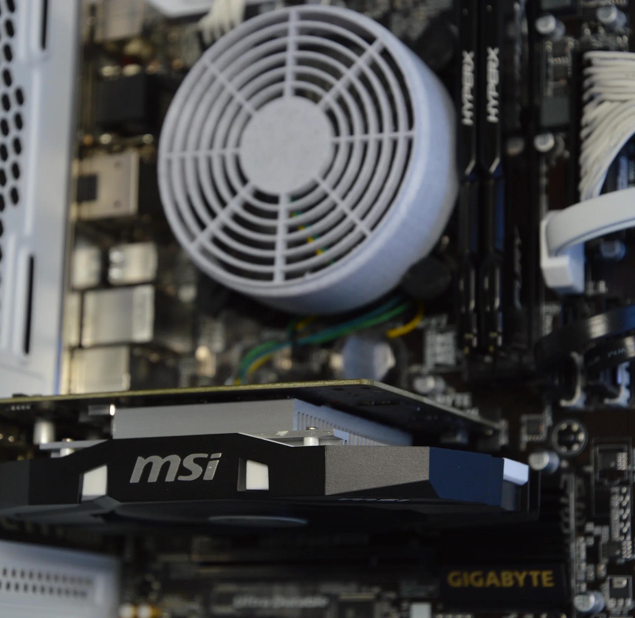 ❄️🔥| GTX 1050Ti 4GB | INTEL i5 4460 | 16GB DDR3 RAM | 256GB SSD + 1TB Hard Drive | SnowBlaze |