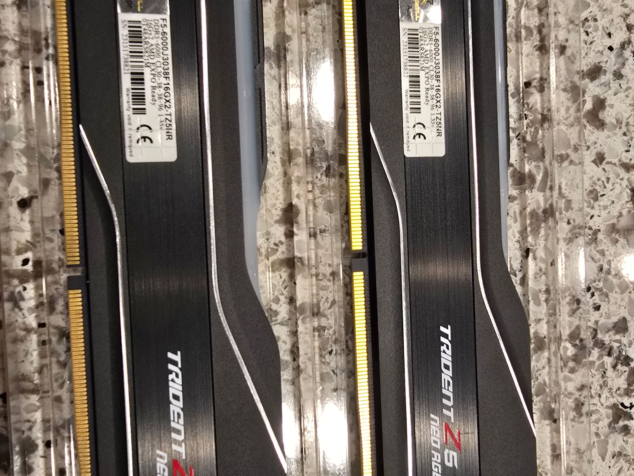 AMD Ryzen 9 9950X3d+Asus Crosshair X670E Hero+32GB DDR5 Gskill Trident Z Neo RGB 6000Mhz