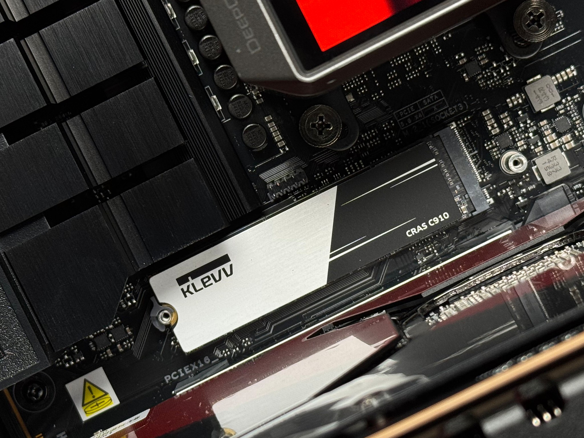 🏮Tsuki |4K Gaming PC: RX 7900 XTX ,Ryzen 7 7800X3D, 32GB DDR5 RAM, 2TB SSD