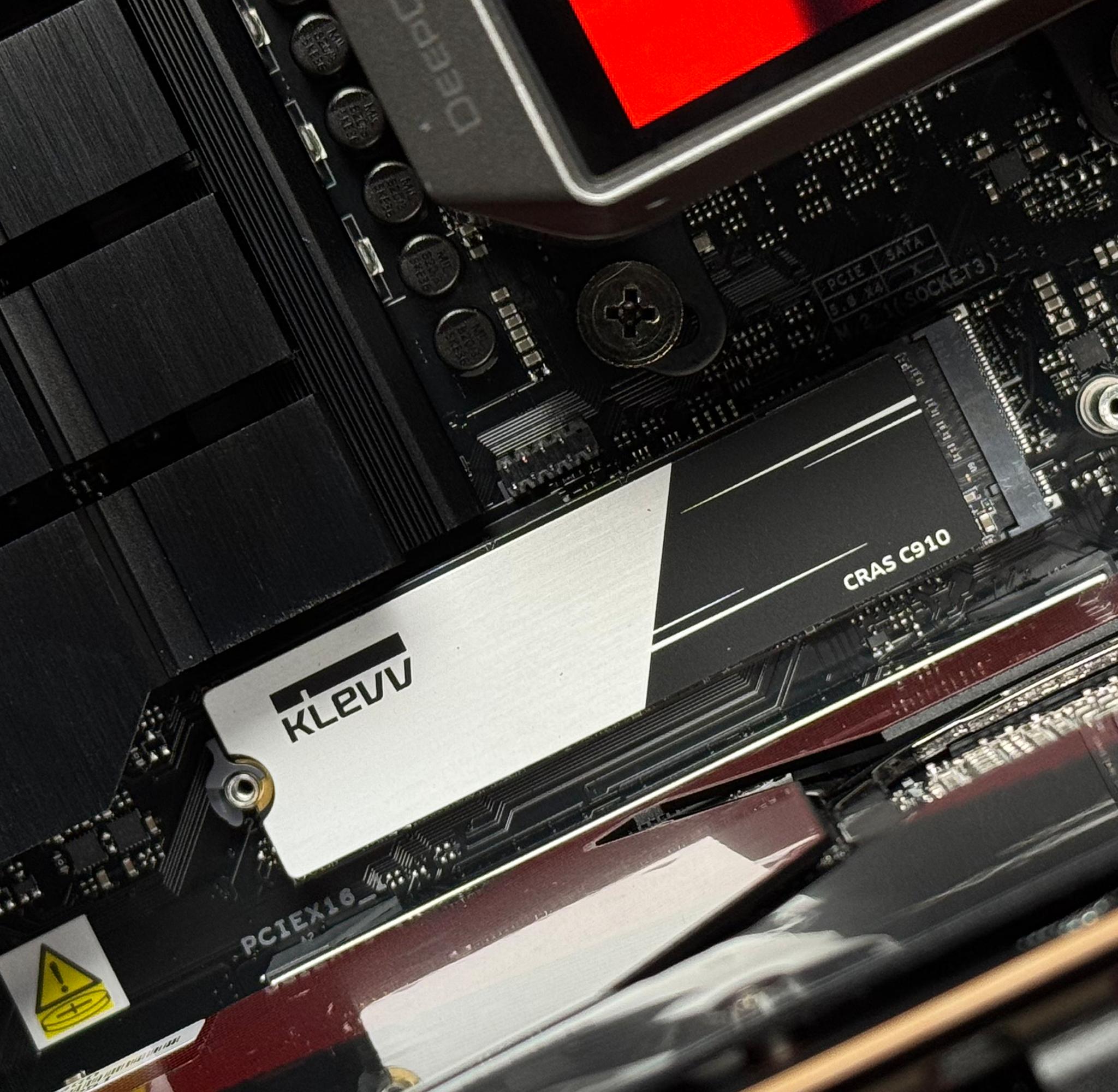 🏮Tsuki |4K Gaming PC: RX 7900 XTX ,Ryzen 7 7800X3D, 32GB DDR5 RAM, 2TB SSD