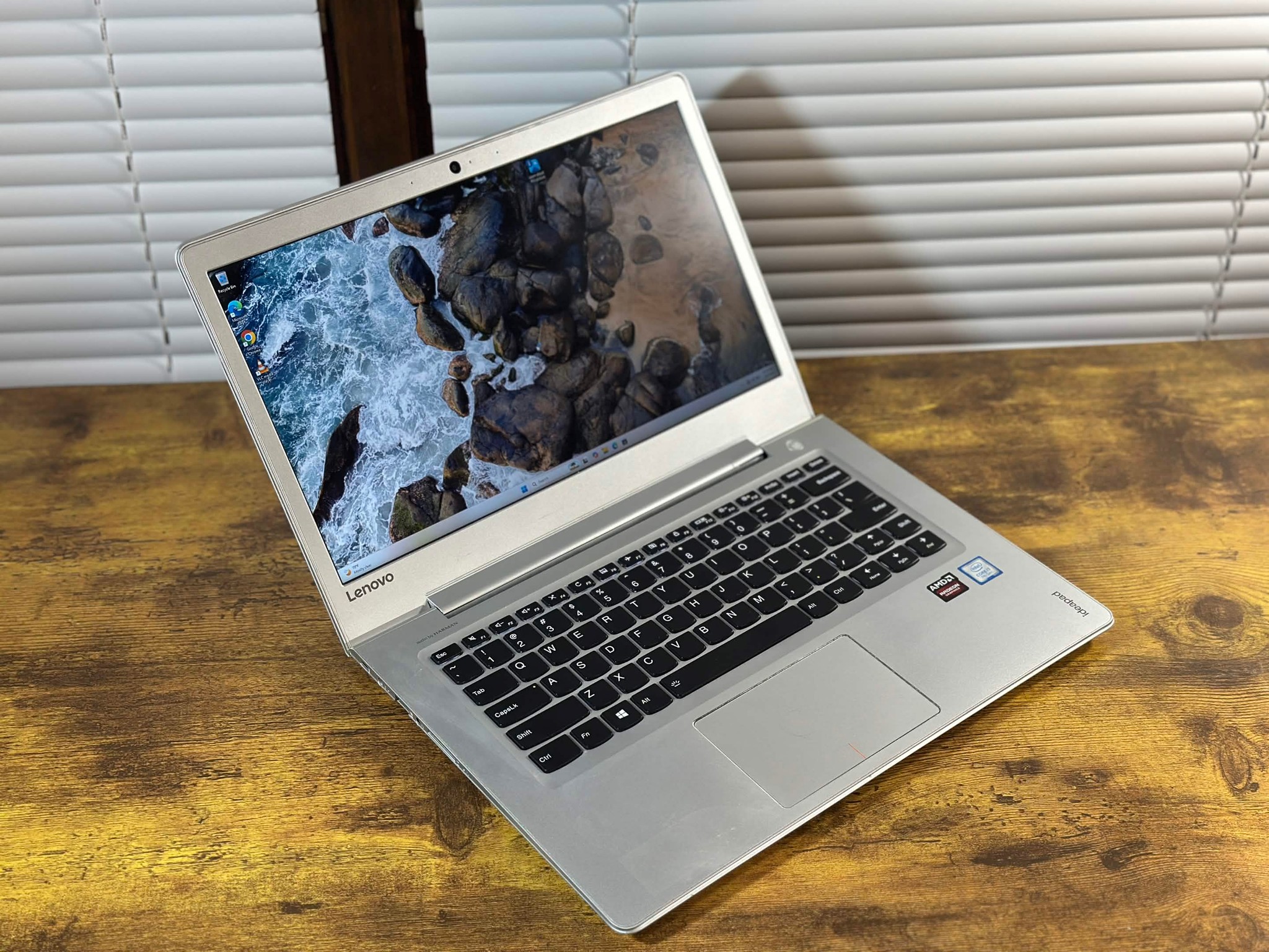 Lenovo Ideapad 510S | Intel i7 7500U | 8GB DDR4 | AMD R7 M360 2GB | 256GB SSD | Win11 | 14" Laptop