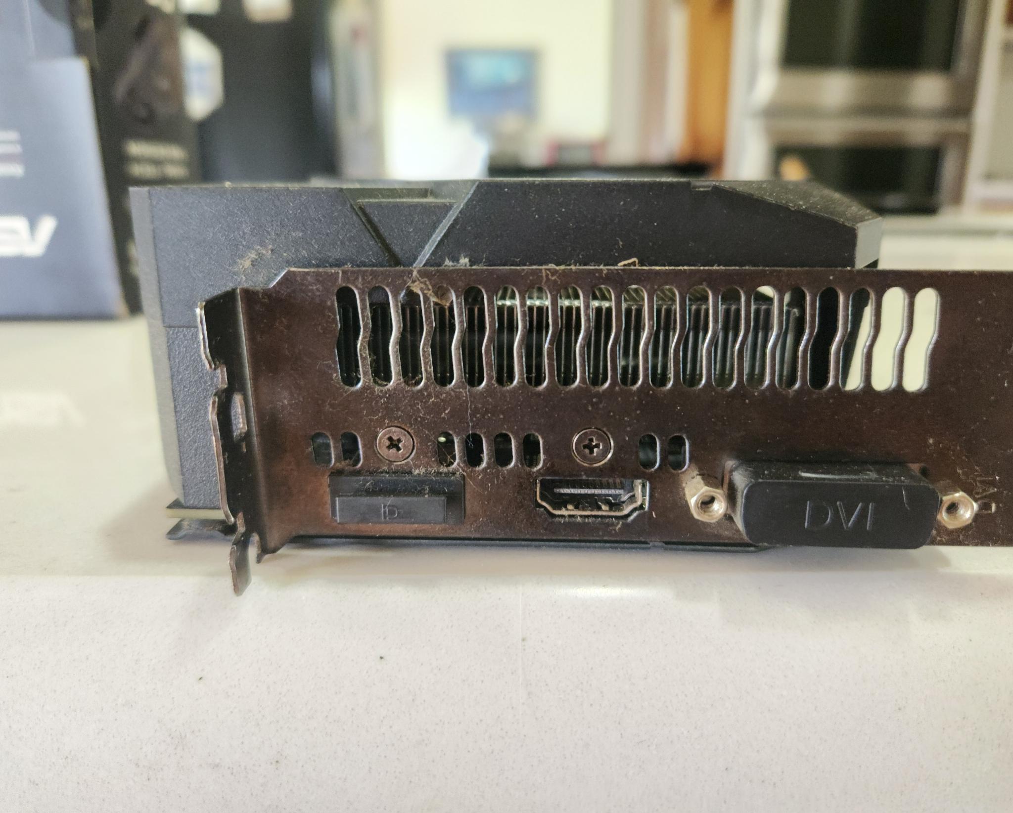 ASUS DUAL GTX 1660 Super 6gb