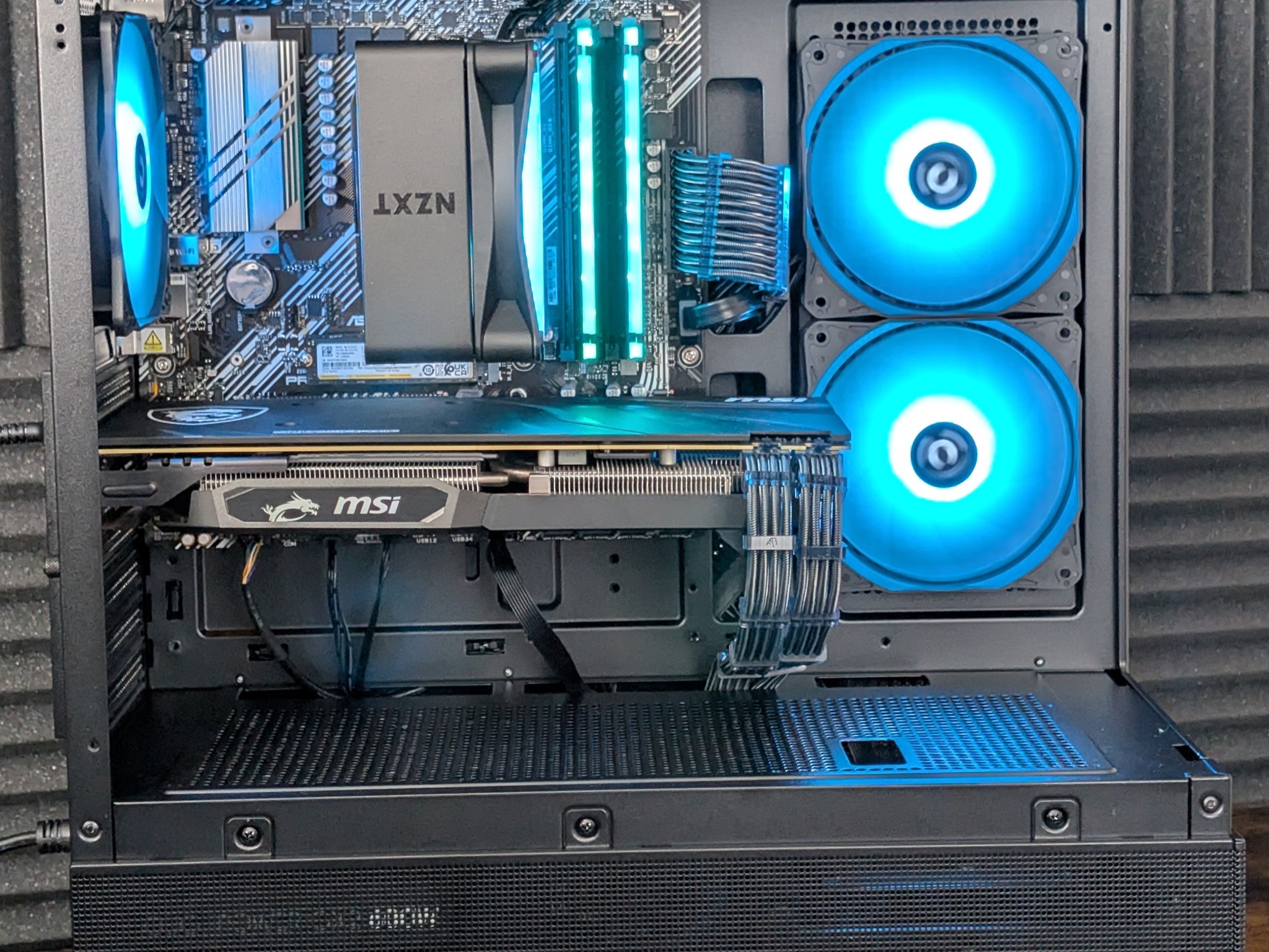 RX 5600 XT Gaming PC – Ryzen 5 5500, 16GB RGB RAM, VR Ready