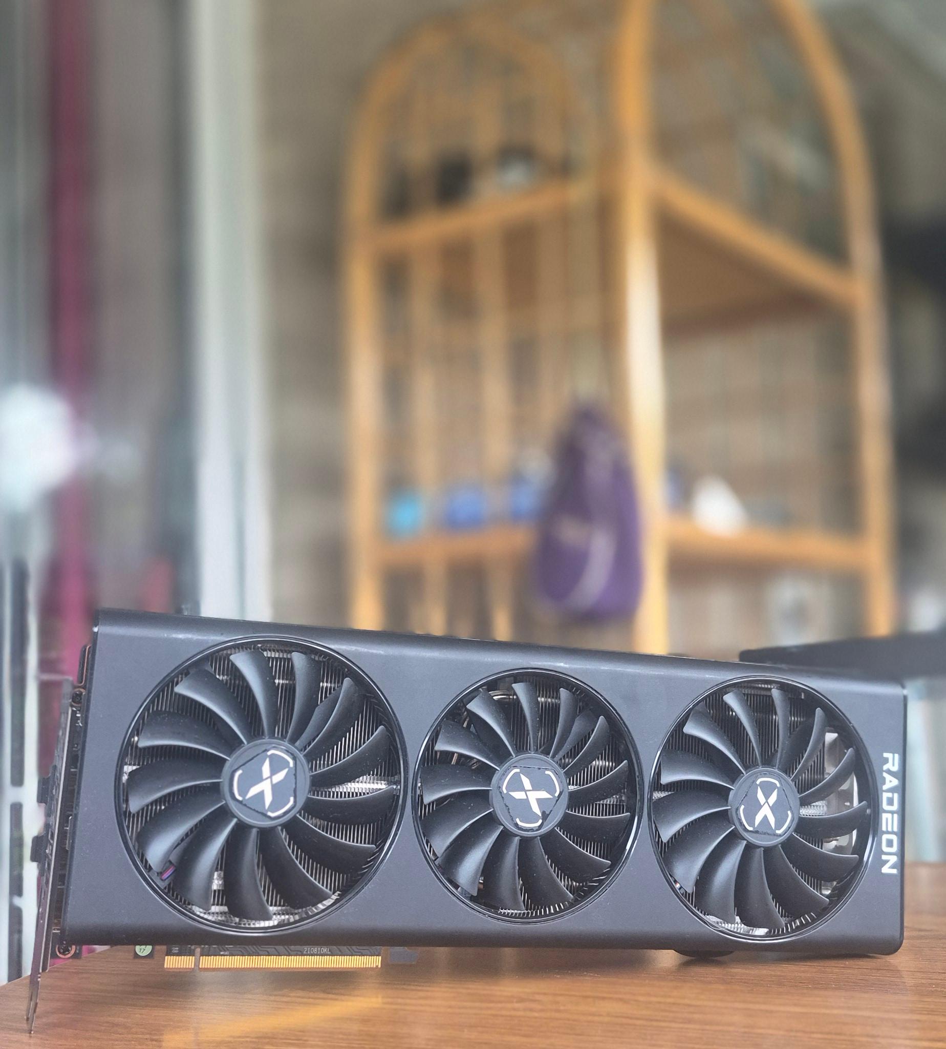 XFX Speedster SWFT 319 Radeon RX 6800