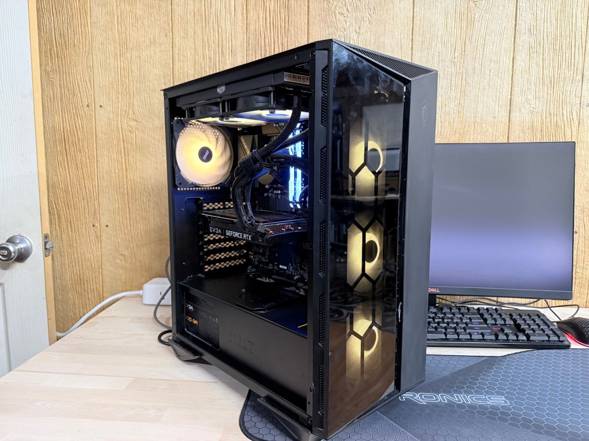 Intel i9 10850K, 32 GB 3200 MT/s, EVGA 3060 Ti 8GB, 1TB NVME, 2TB SATA SSD, EVGA 850 Watt PSU