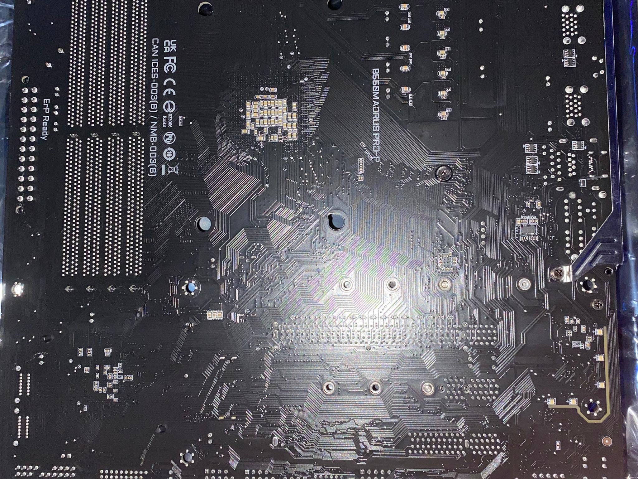 Gigabyte Aorus B550M Pro-P M-ATX AM4 Motherboard - w/ free ssd heat sink- Used 1 month - Bios F14
