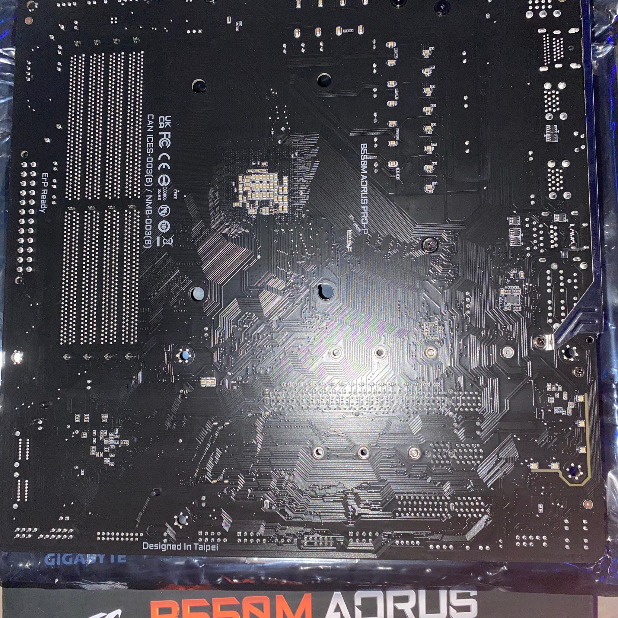 Gigabyte Aorus B550M Pro-P M-ATX AM4 Motherboard - w/ free ssd heat sink- Used 1 month - Bios F14