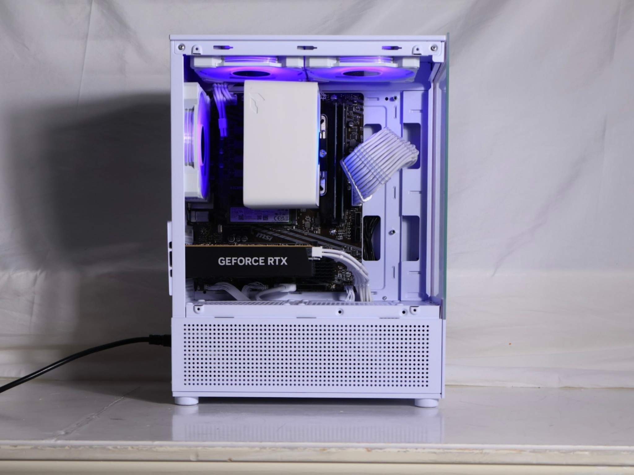 🧊⚪Ice Panda|Rtx 4060 Ryzen 5 5500⚪🧊