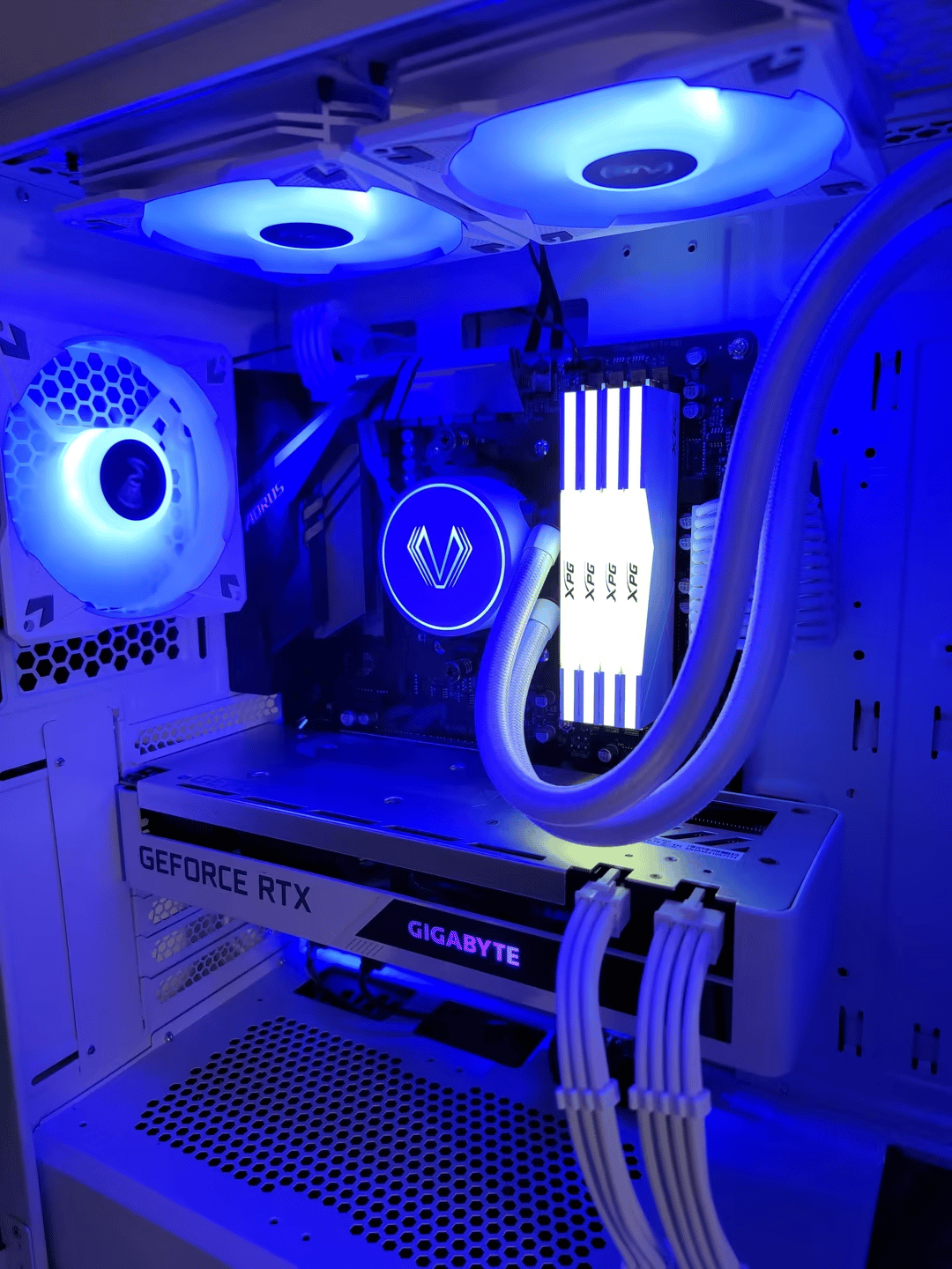 High End White Gaming PC - Ryzen 9 3900x | 32gb DDR4 | RTX 3070 Vision | 1tb NVMe | Water Cooling 