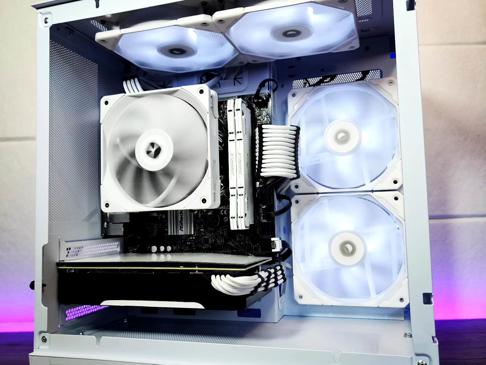 🤍💙🤍 RTX 2060 // Core i5 8500 // 16GB 3600MHz* // 1TB SSD