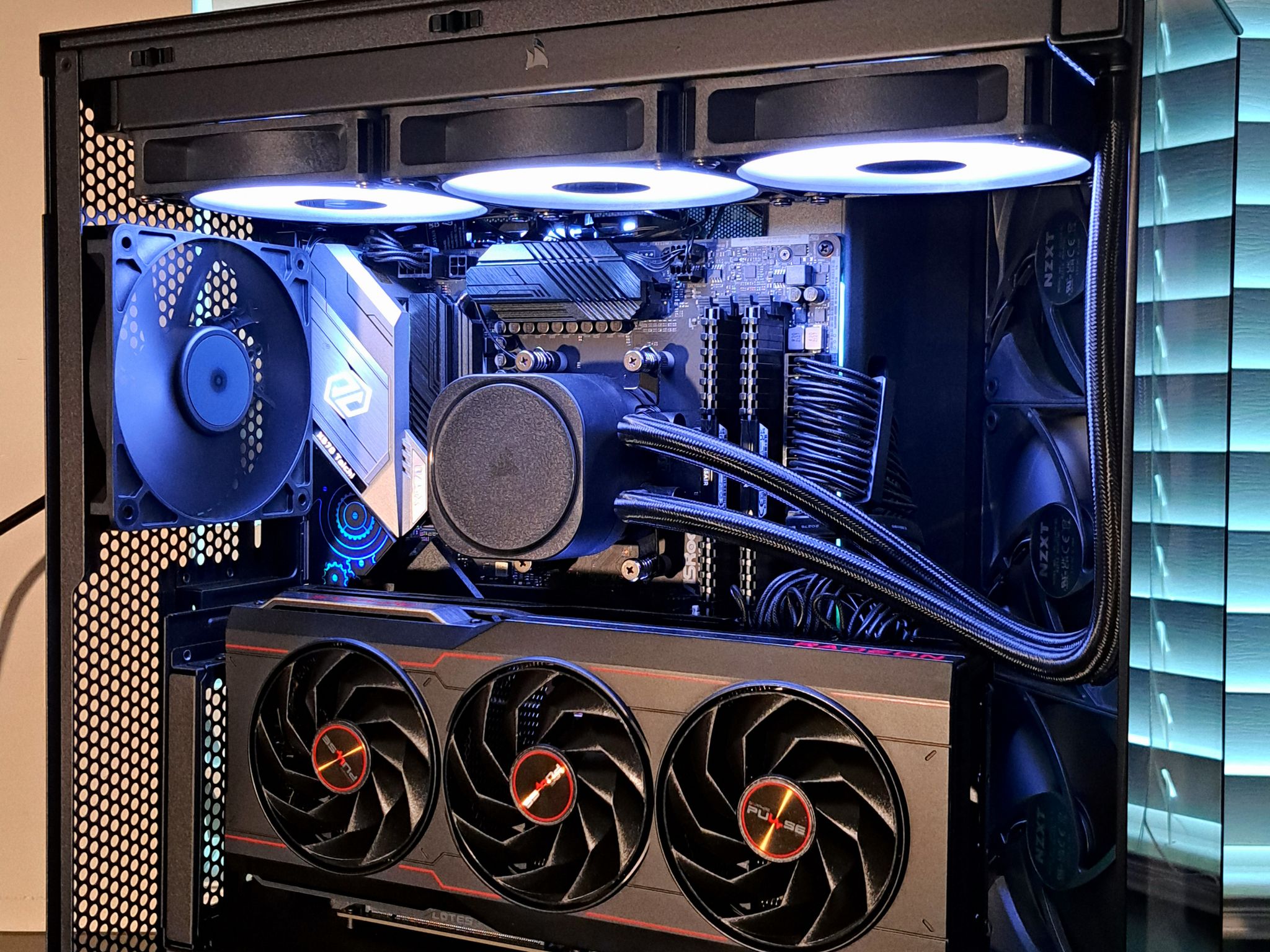 TACTILE SYSTEMS EXCLUSIVE - Ryzen 5800XT | RX 7900 XTX | 32 GB RAM | 1x2 TB NVMe