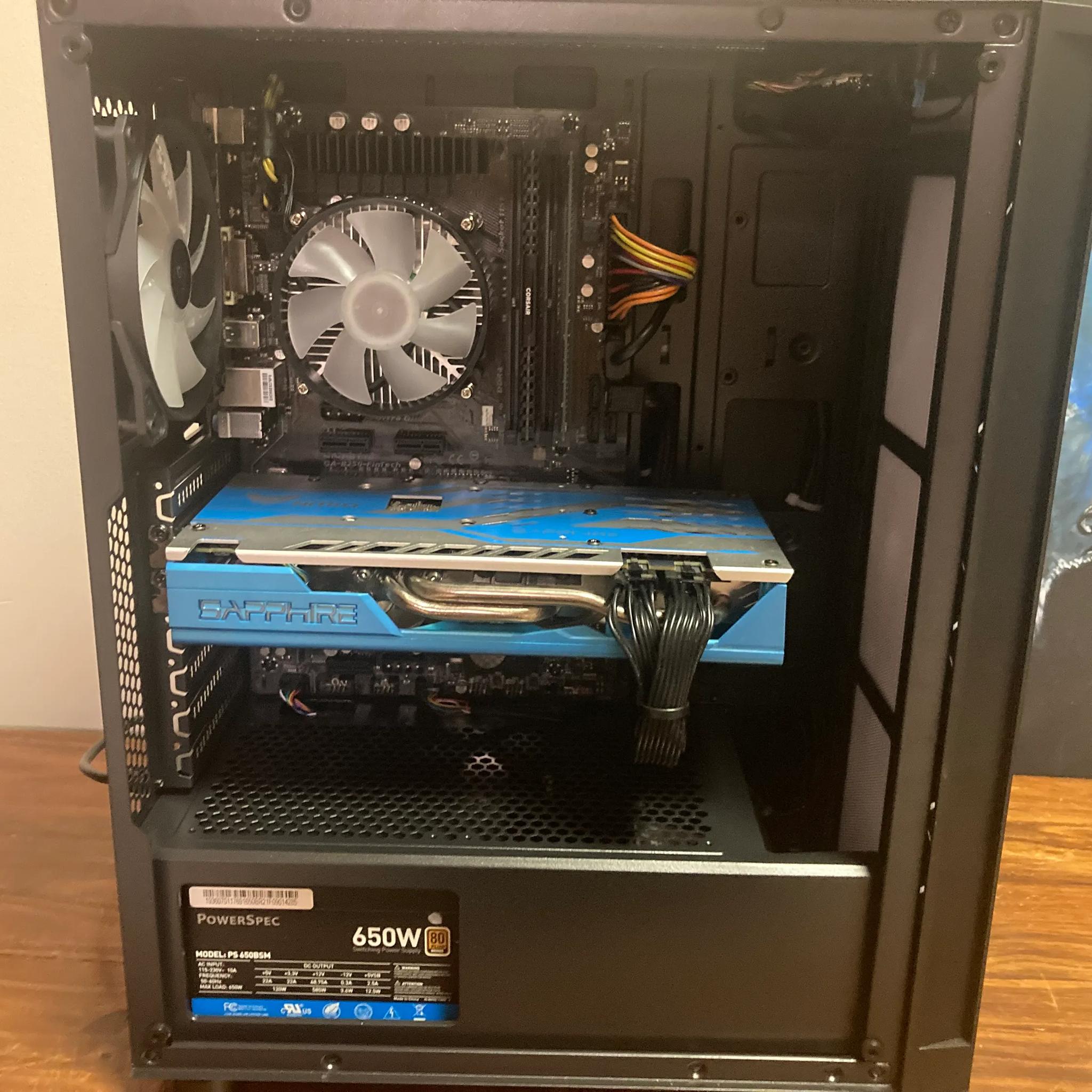 GAMING PC / RX 590 / i7 6700/ SSD