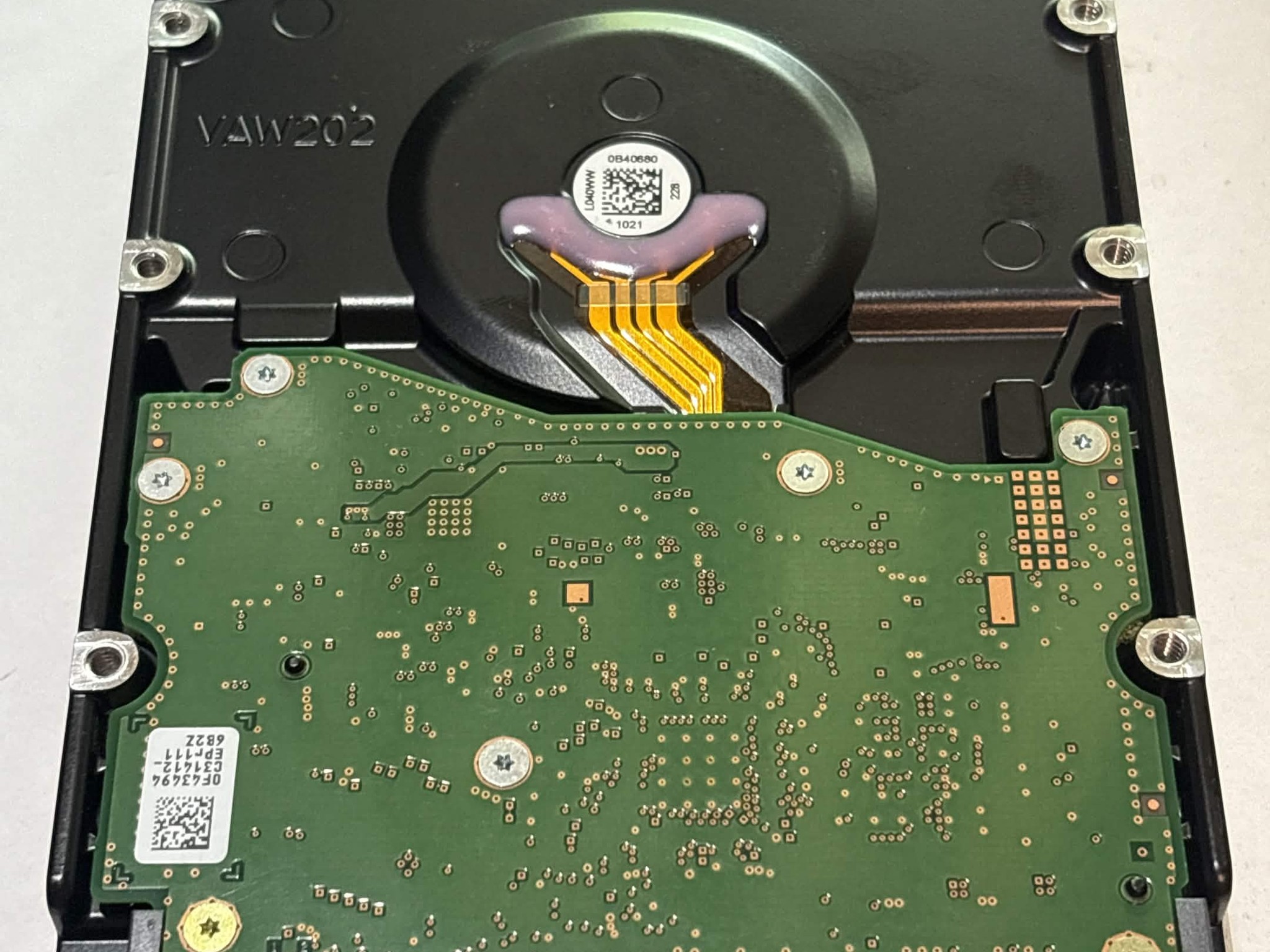 WD Gold 4TB WD4003FRYZ 7200RPM SATA Enterprise HDD – 30,250 Hours – SMART Good