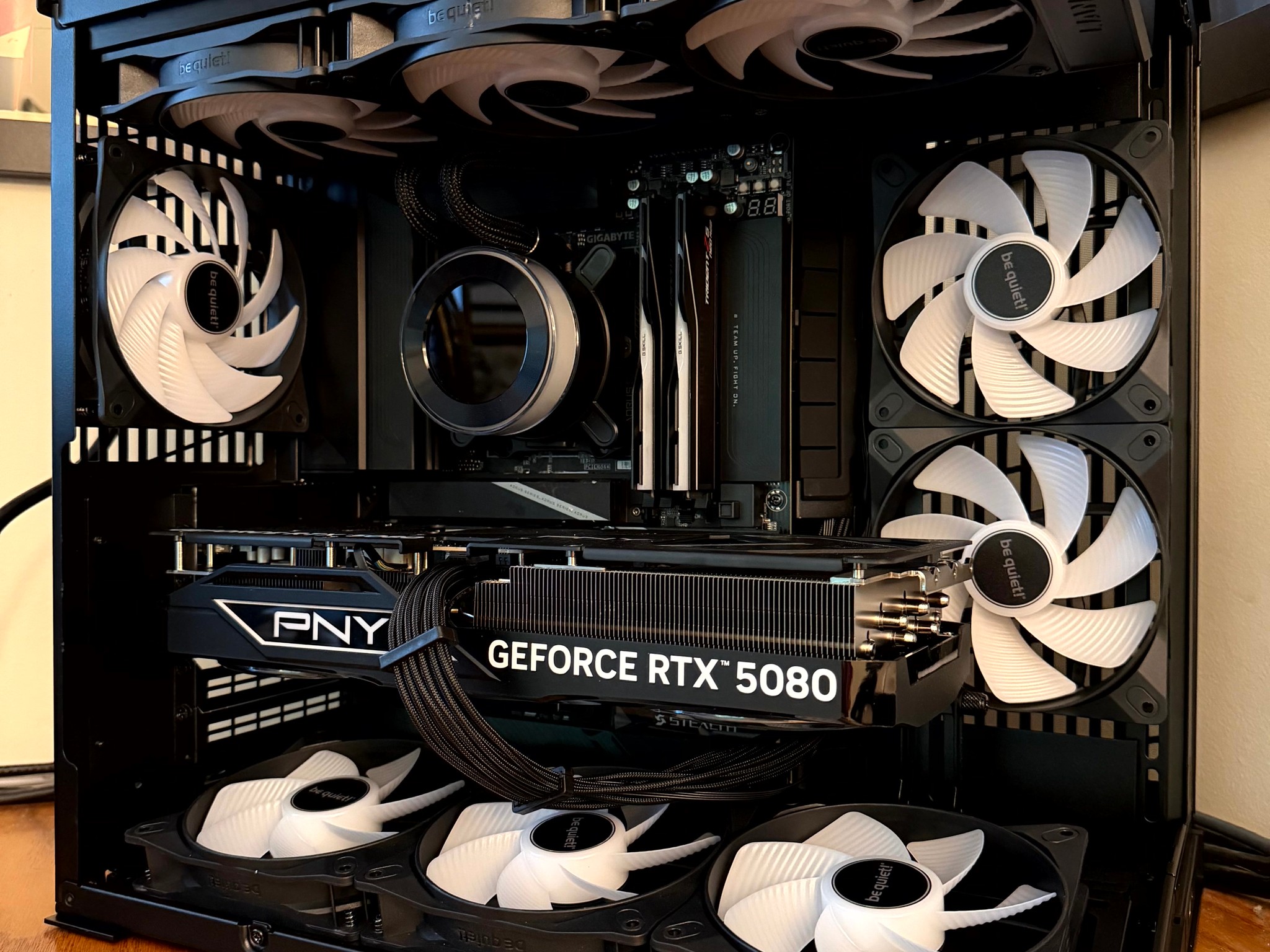 Dark Heart - RTX 5080 OC | Ryzen 7 9800x3d | 2TB | 32GB @6400 MT/sec CL30 | 1200W Platinum PSU