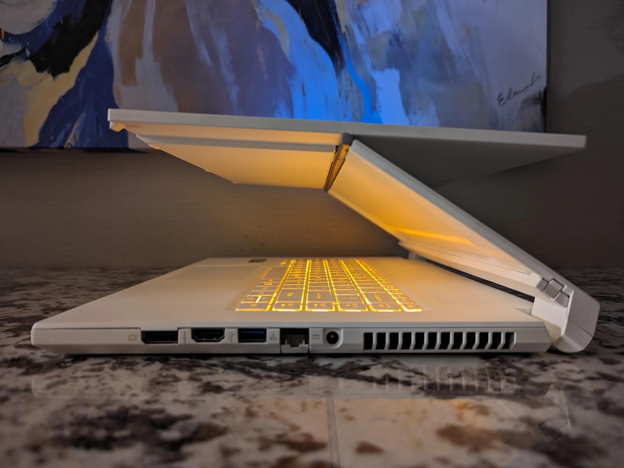 Acer ConceptD 7 Ezel Pro - Xeon W-10885M, 32GB RAM, Quadro RTX 5000, 4K Touch + Stylus, 2x 1TB NVME