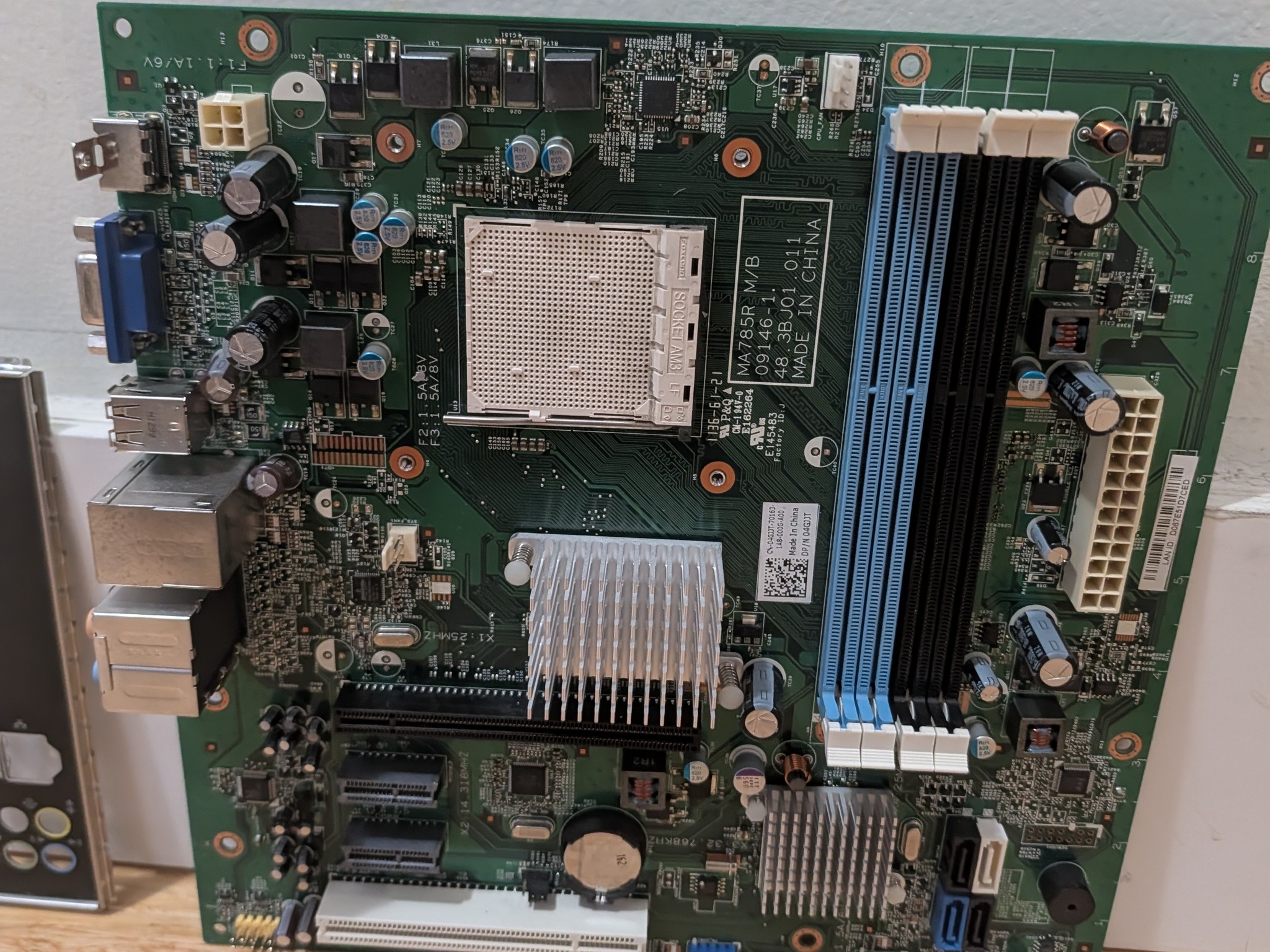 Dell AM3 Motherboard with IO Shield