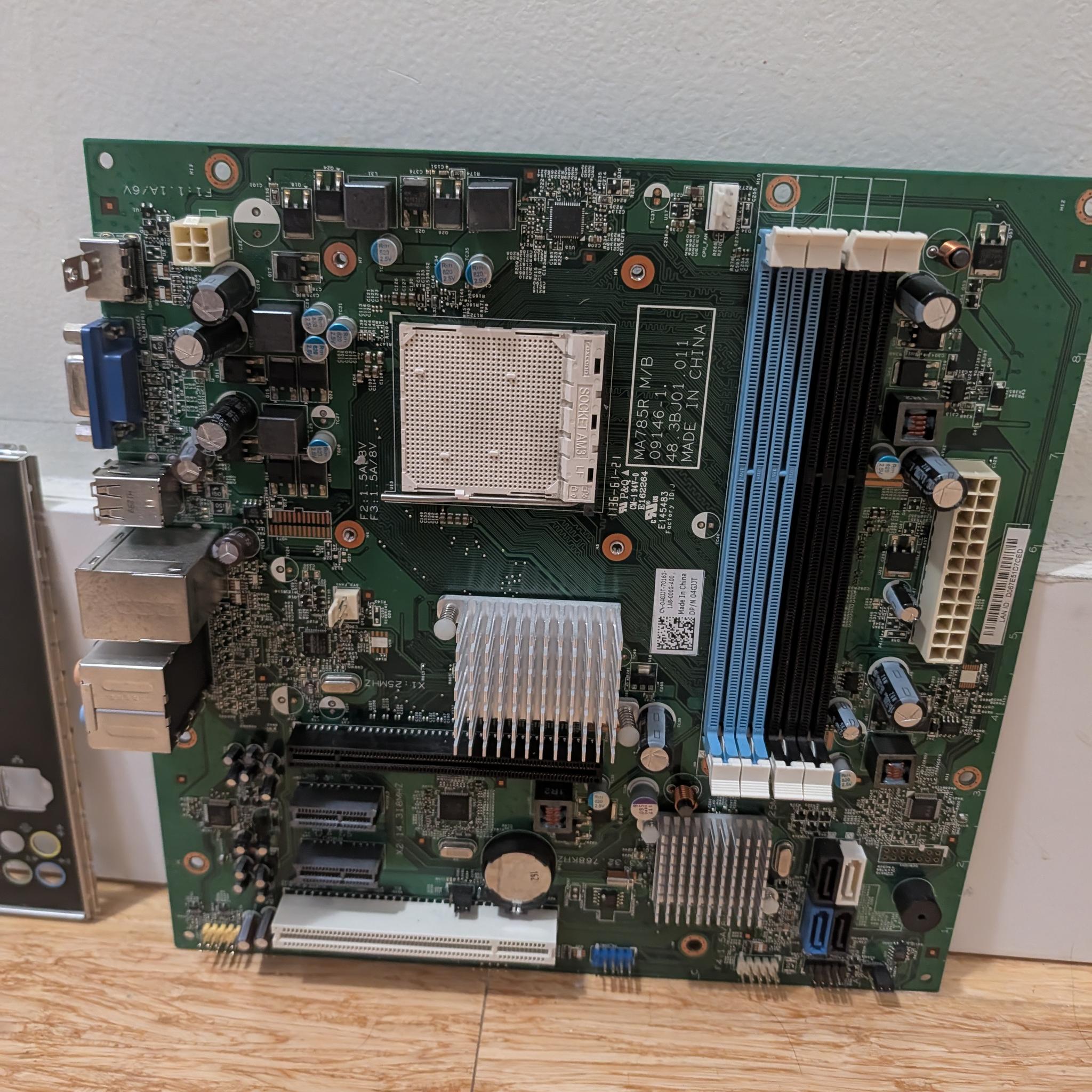 Dell AM3 Motherboard with IO Shield