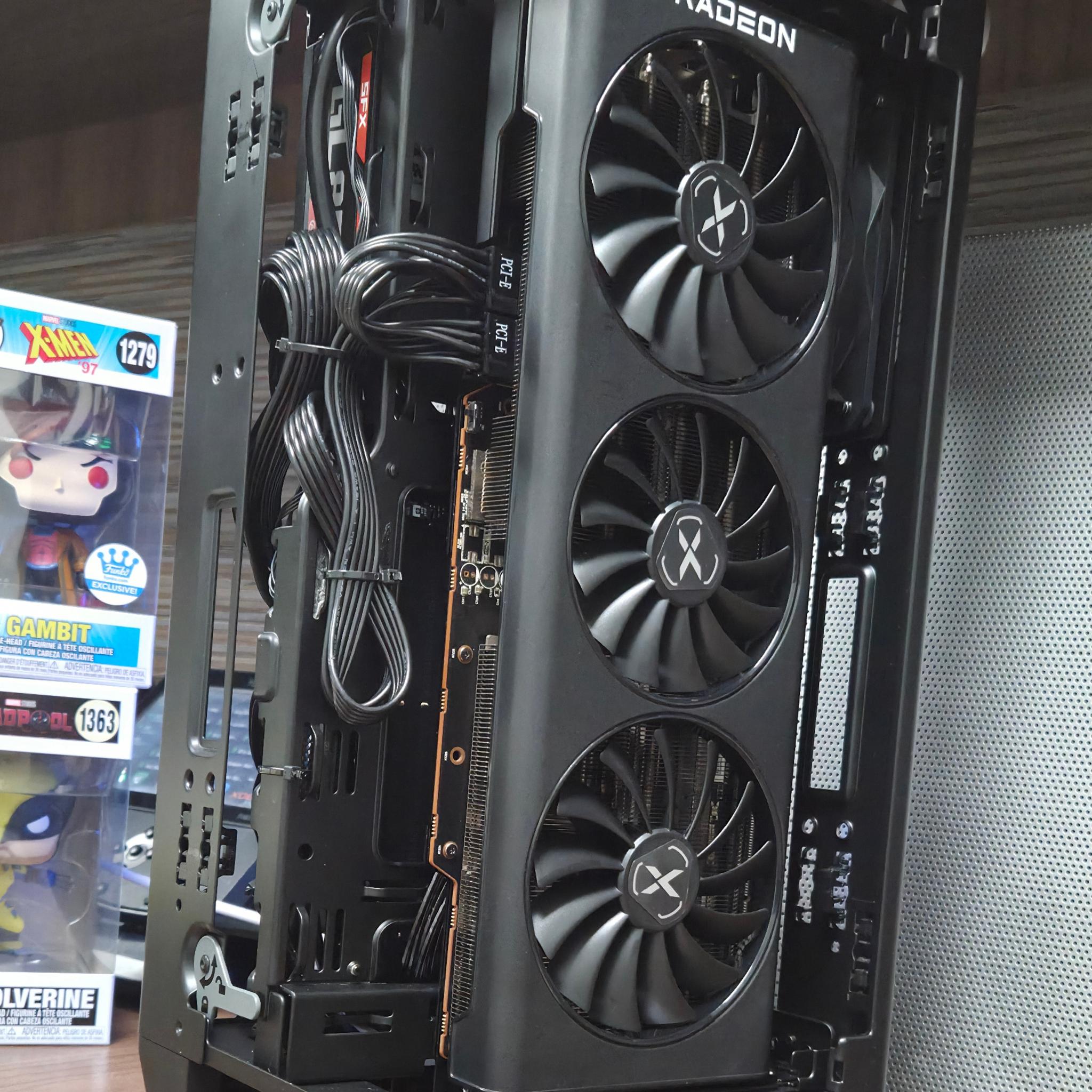 UDGX Shadowstrike RX 6800 - ARGB Stealth ITX