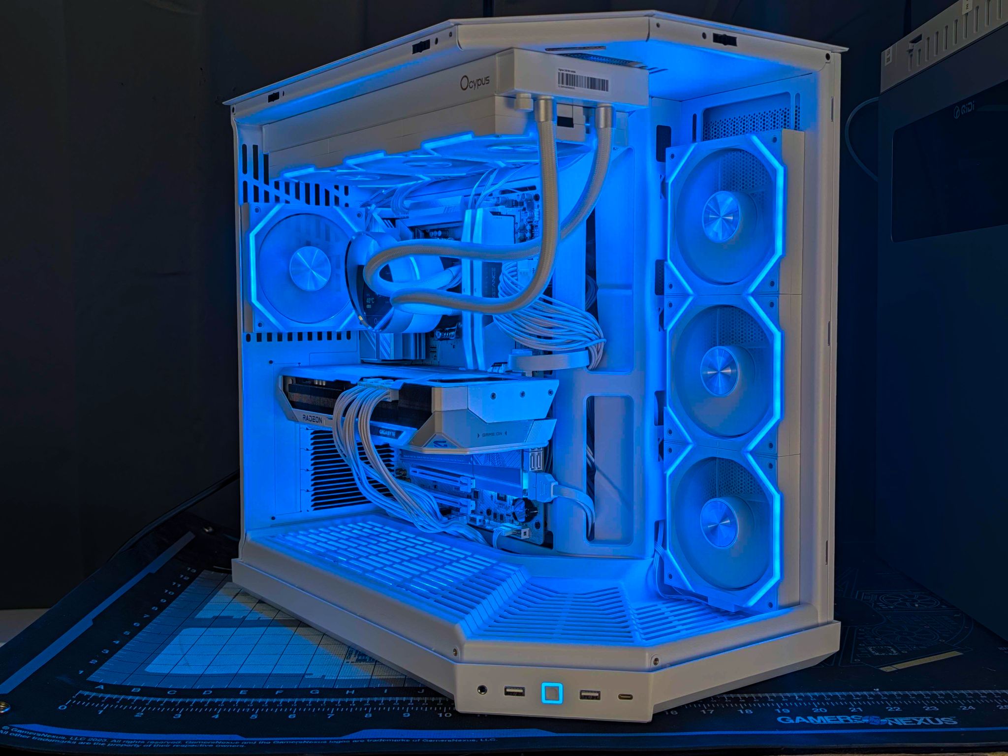 Glacius- 9800X3D, RX 9070XT, 32GB DDR5, 2TB NVME, Wifi