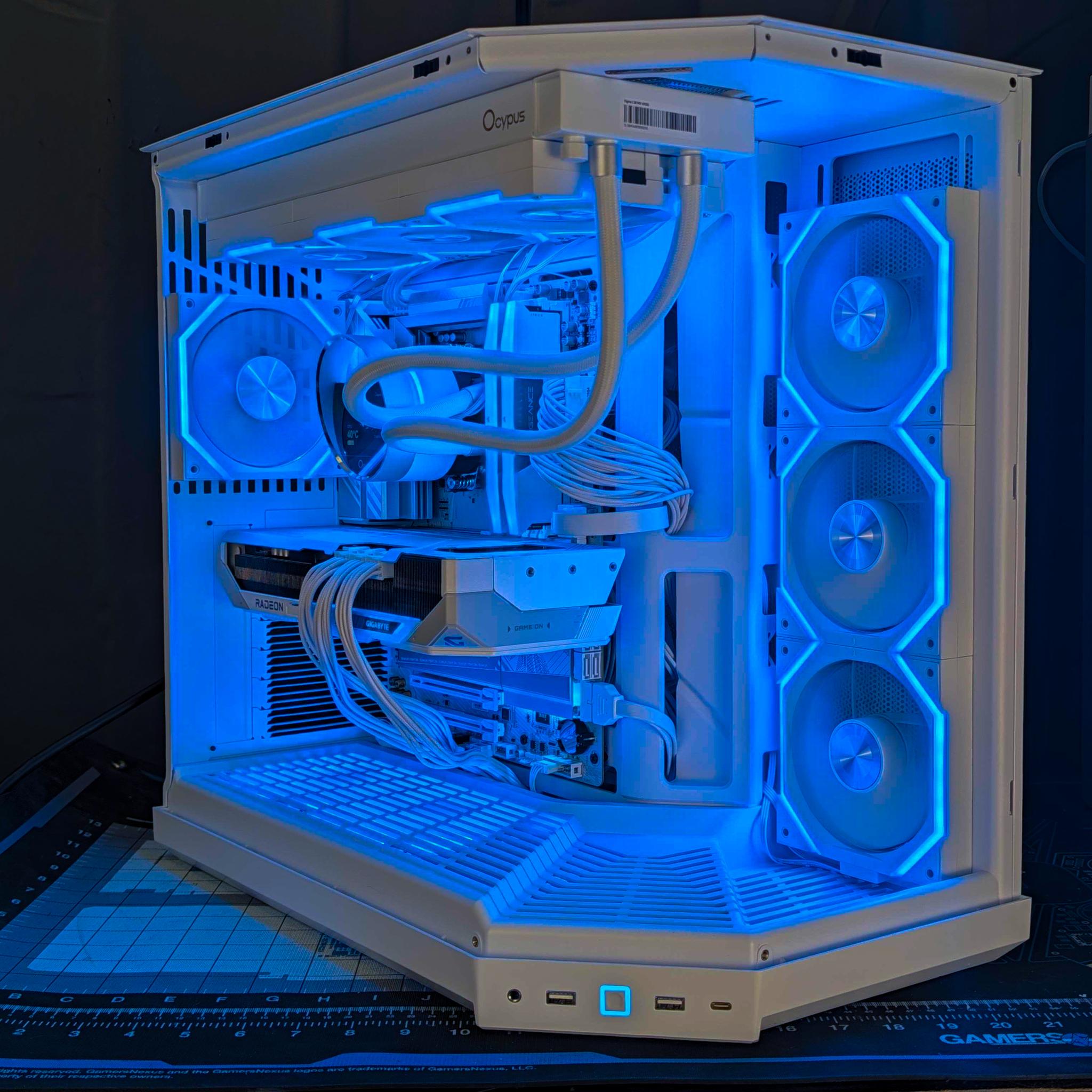 Glacius- 9800X3D, RX 9070XT, 32GB DDR5, 2TB NVME, Wifi