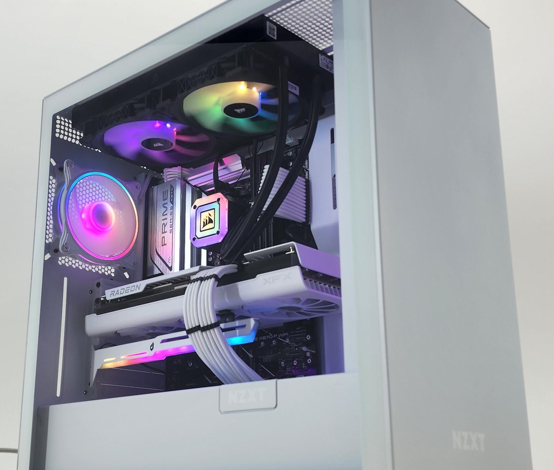 Gaming PC Ryzen 7 9700X 32GB RAM 1TB SSD RX 7800 XT 16GB Windows 11 Computer