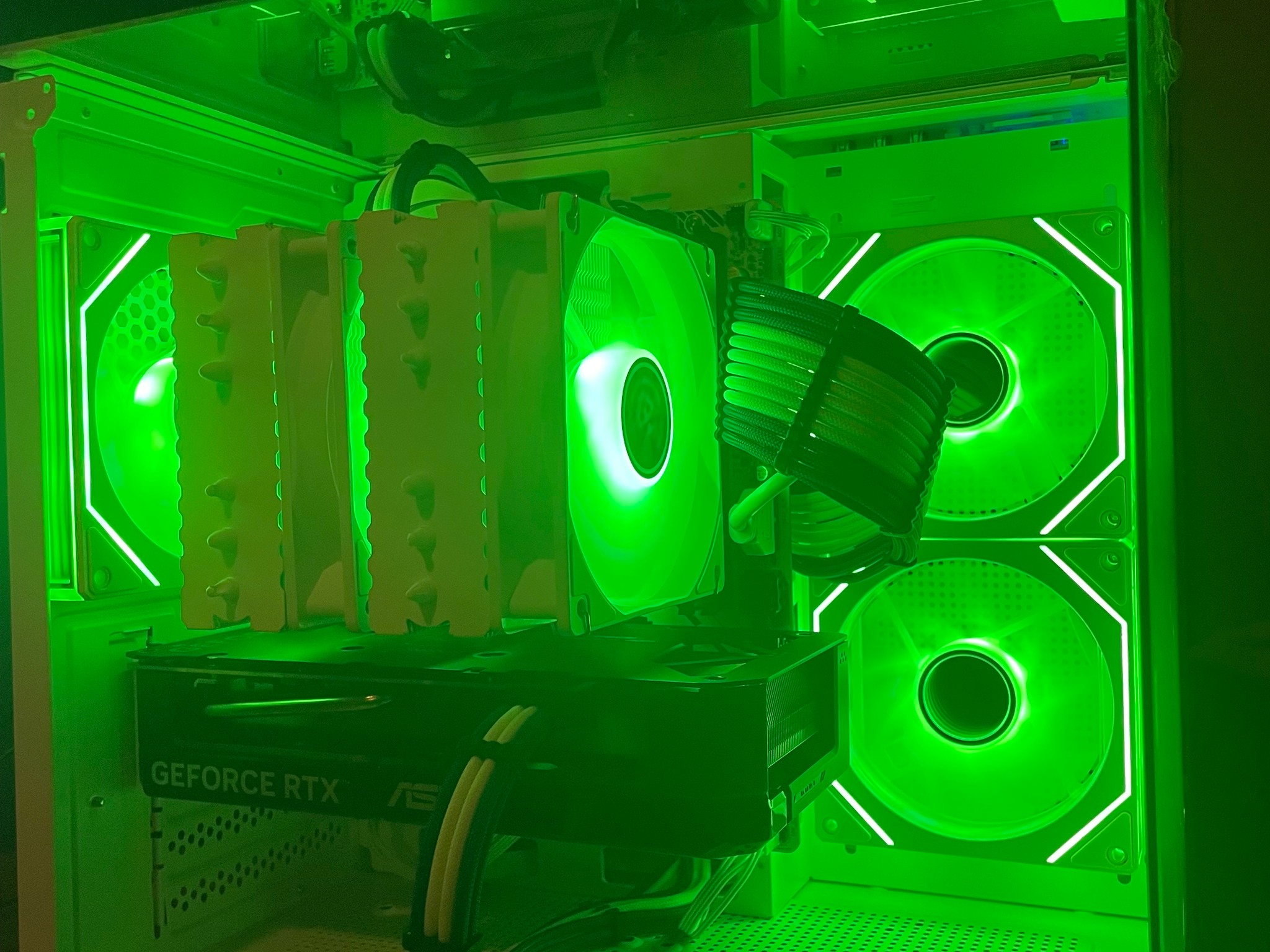 GeForce RTX 5060 Custom Gaming PC - Core i5-12600KF, 1TB SSD
