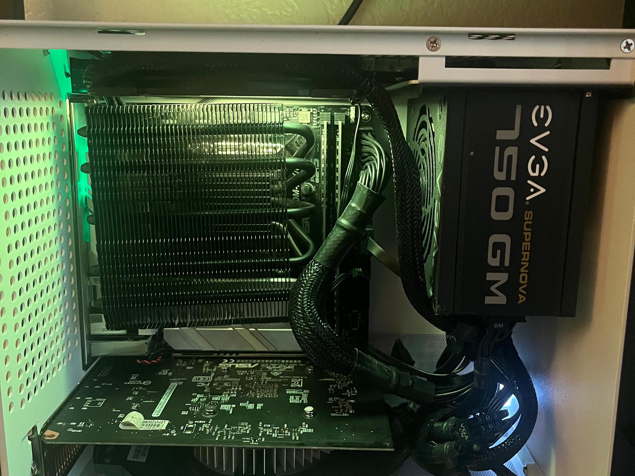 Intel Core i5-12600KF compact gaming pc