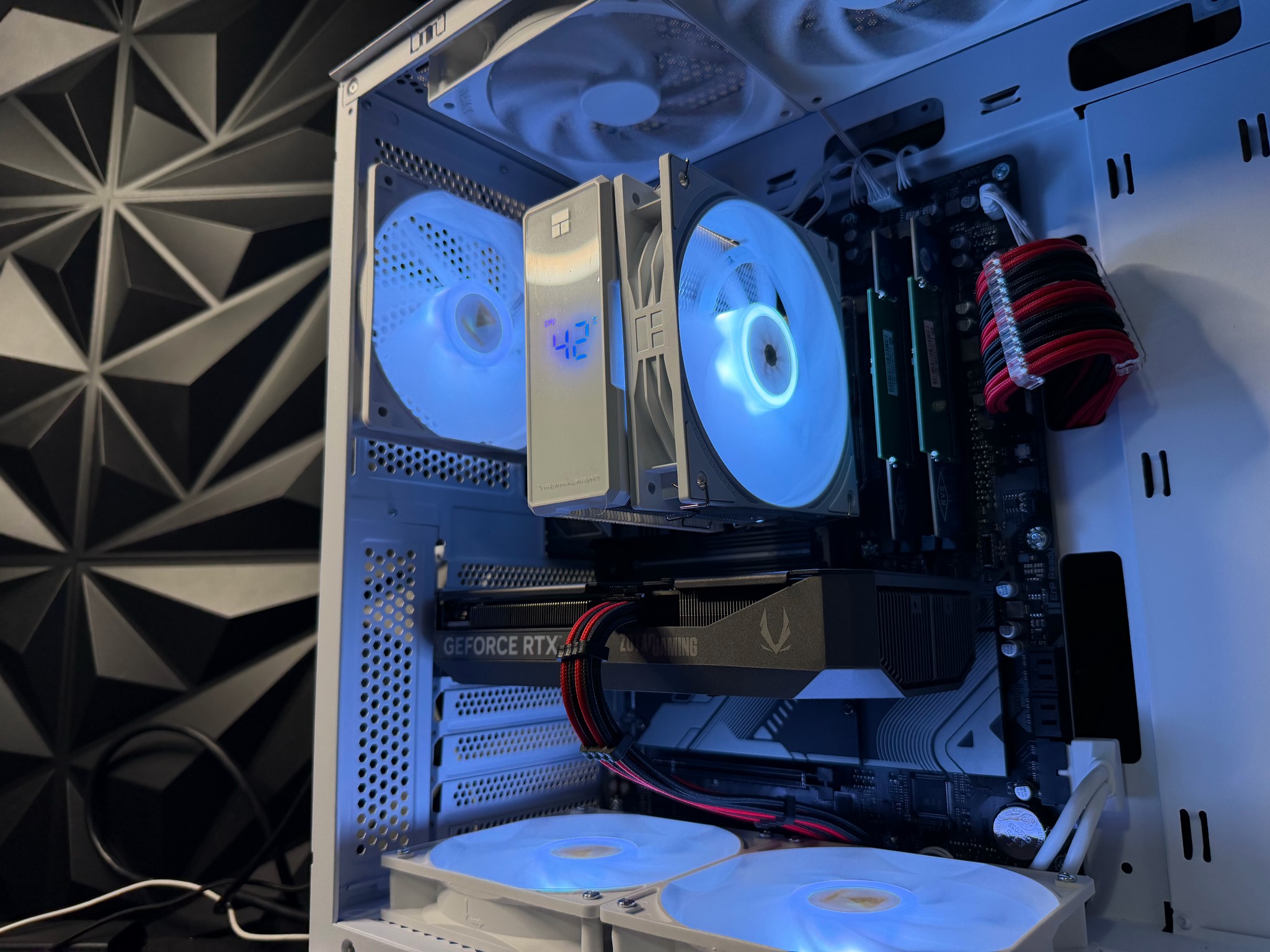 🧊🔴 DIGI DOUBLE ICE 🔴🧊Ryzen 5 7600X| RTX 5060Ti| 16GB DDR5| 1.5 TB NVMe| 650W PSU