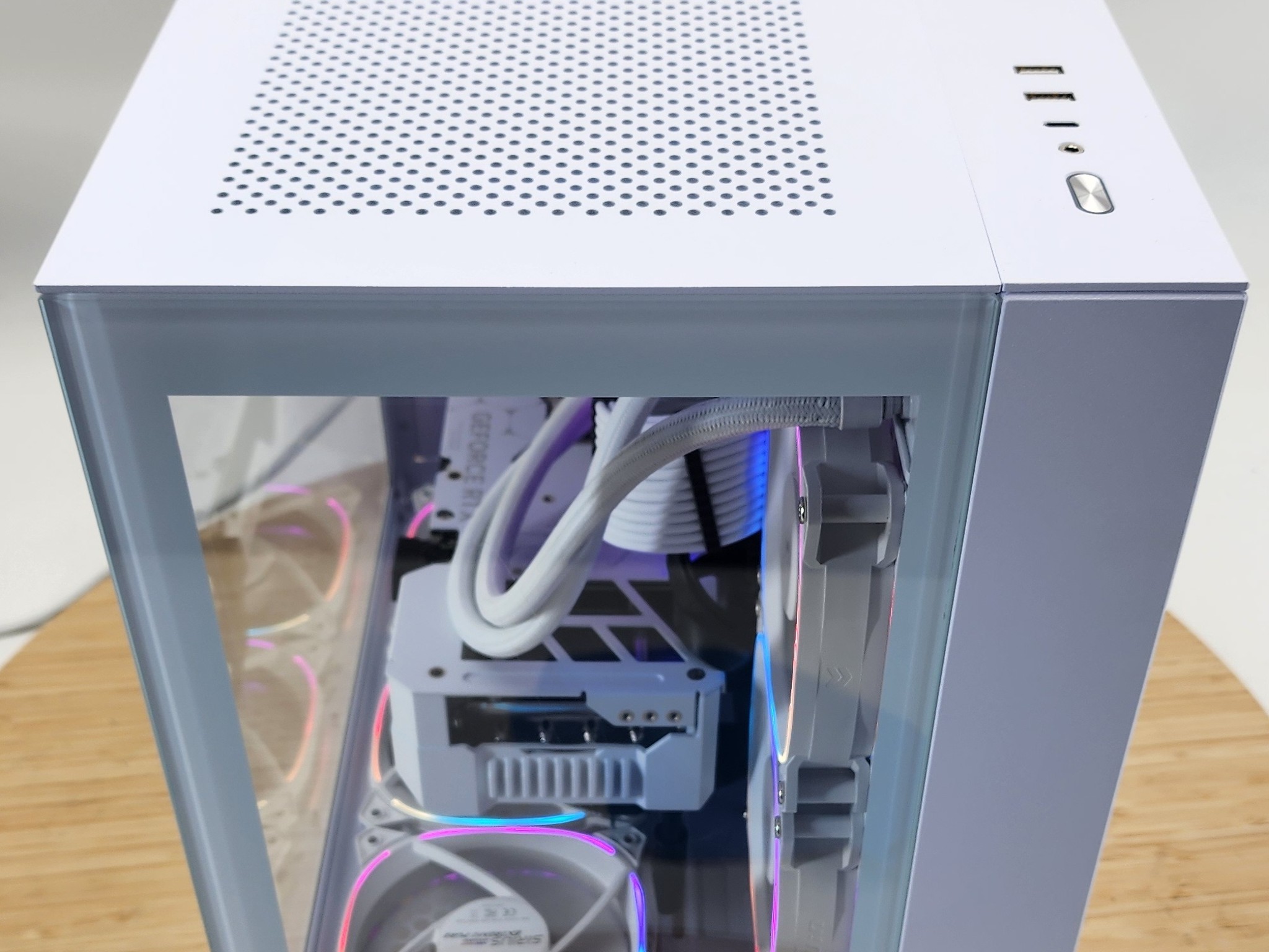 Gaming PC Ryzen 7 7700 32GB RAM 2TB SSD RTX 4070 Ti SUPER 16GB Win11 Computer