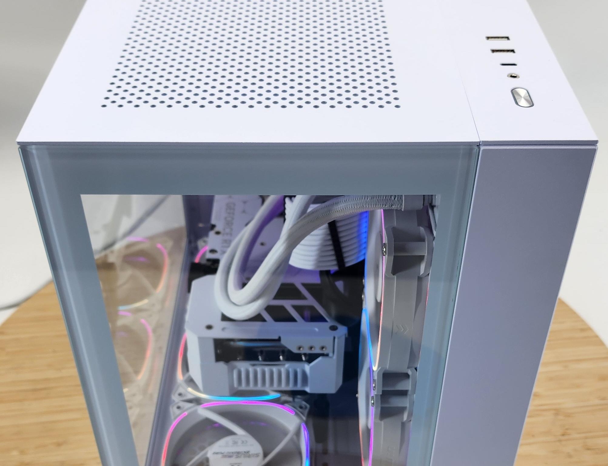 Gaming PC Ryzen 7 7700 32GB RAM 2TB SSD RTX 4070 Ti SUPER 16GB Win11 Computer