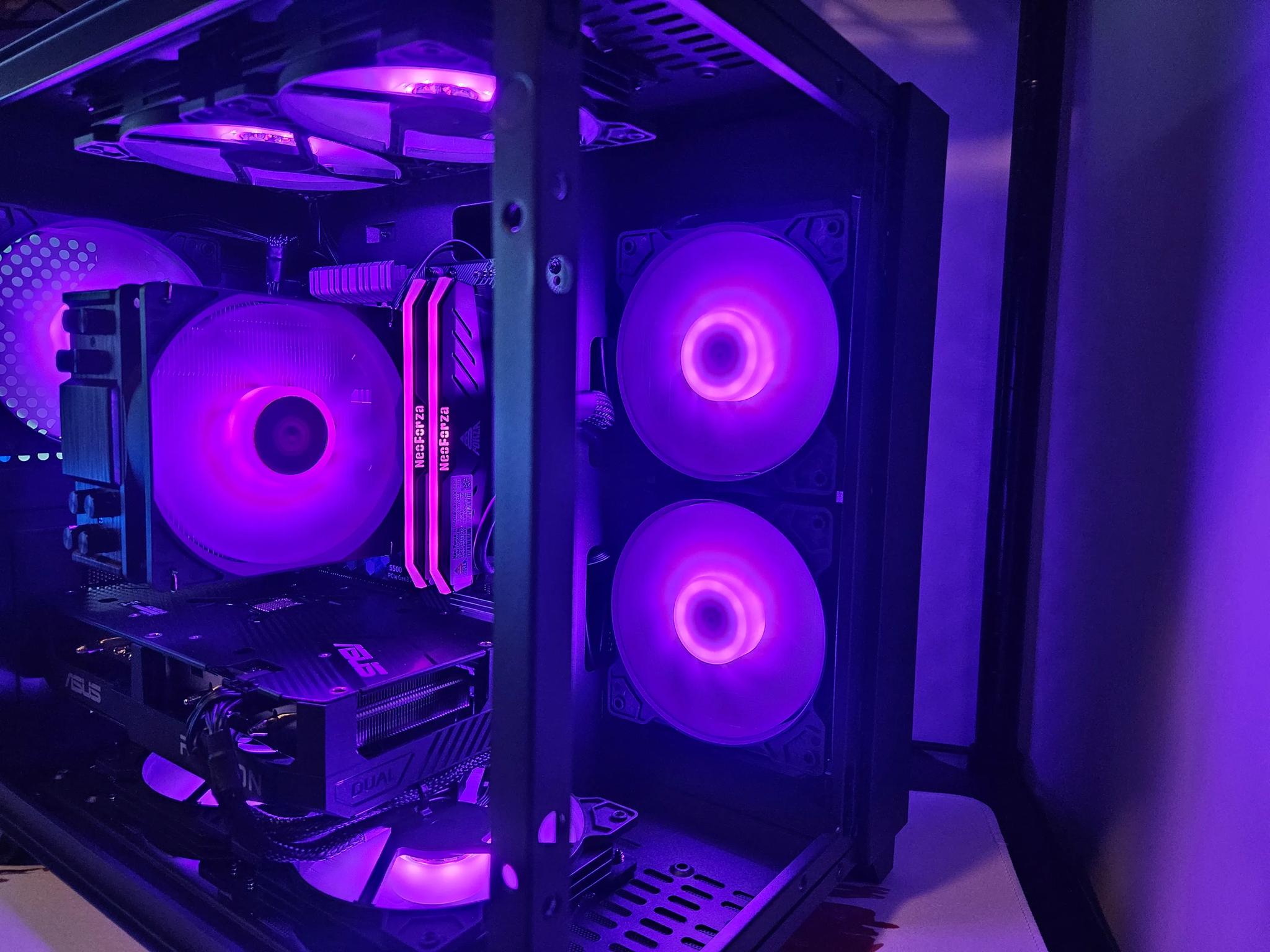 Dark Side Gaming RIG Ryzen 5 / 16GB / 1TB SSD / RX 7600