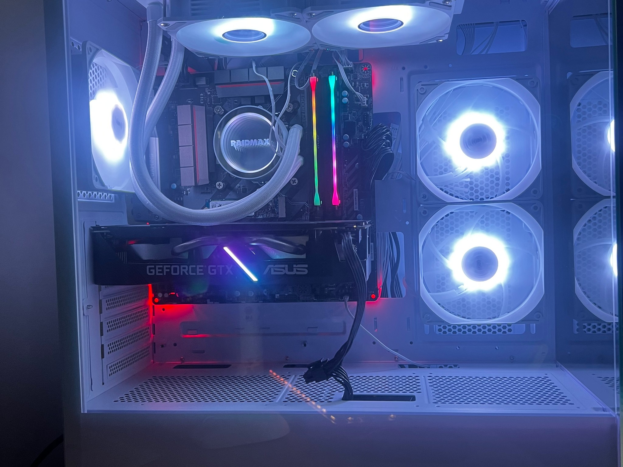Custom White Gaming Pc | GTX 1660 Super OC • Intel i7 • 16GB DDR4