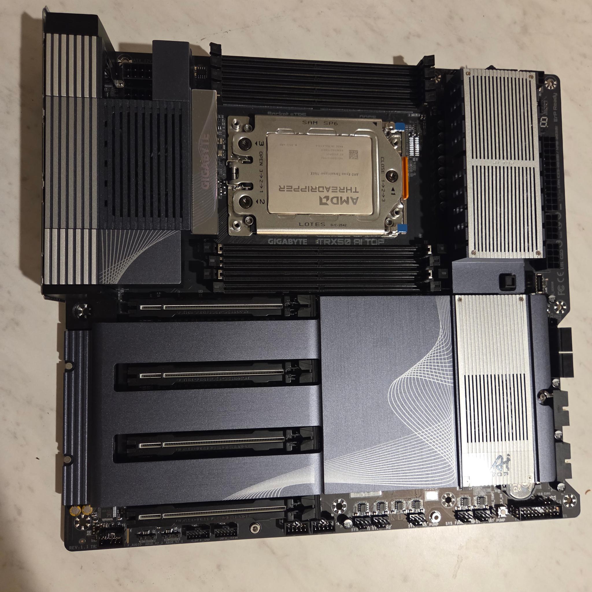 AMD Threadripper 7960X (24C/48T) + Gigabyte TRX50 AI TOP - CPU/Mobo Combo