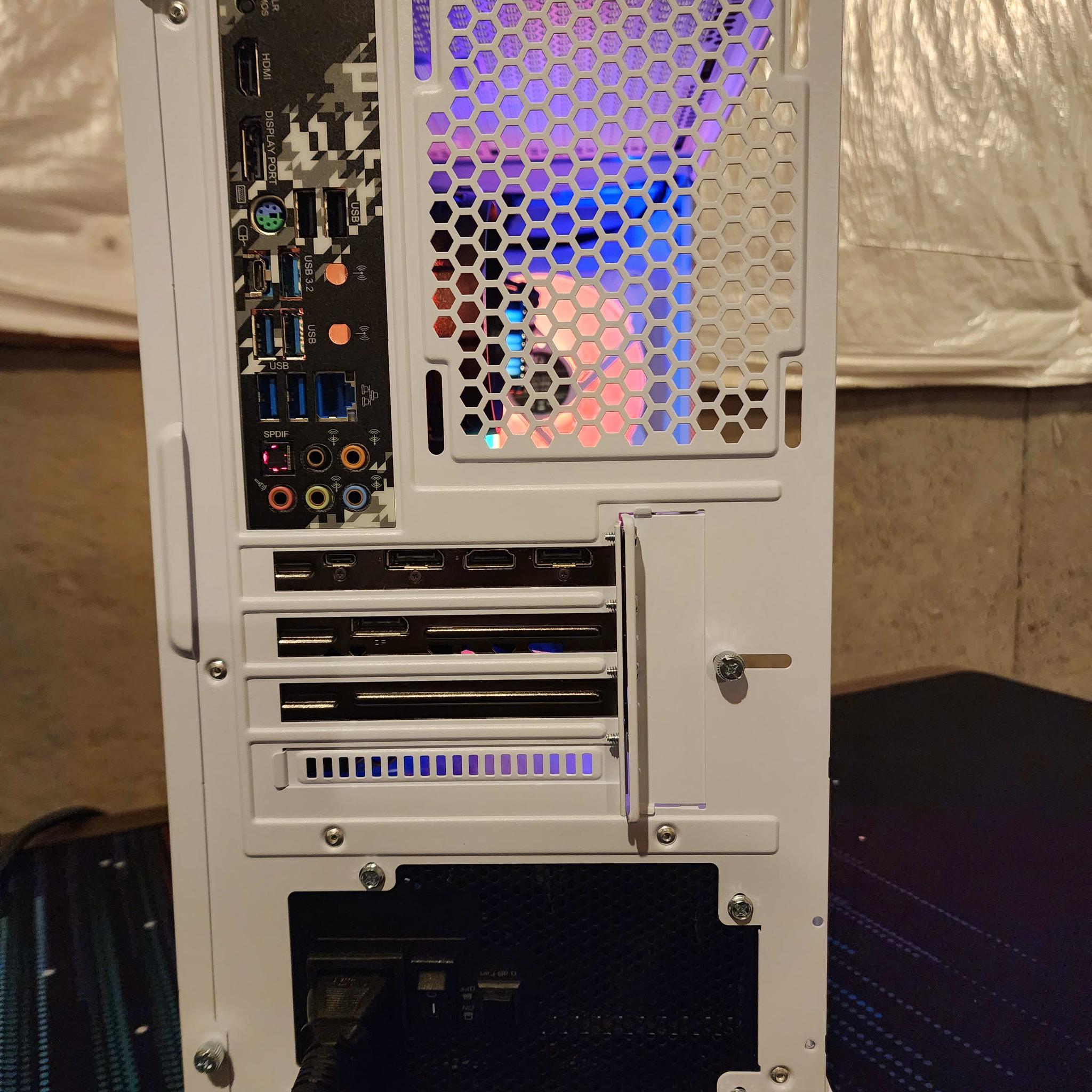 RTX 2080 SUPER / Ryzen 5 5600 - Custom Gaming Computer