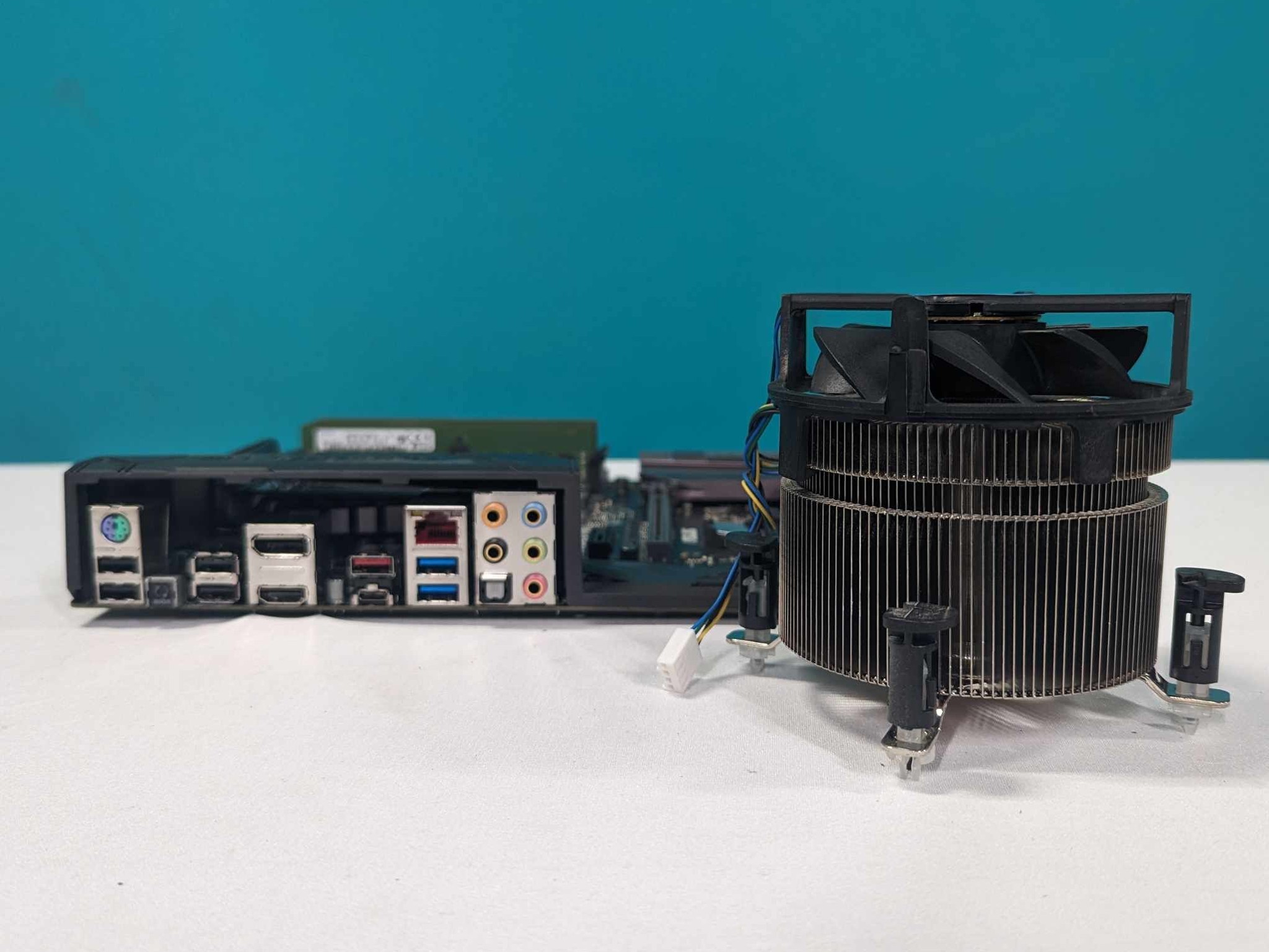 Asus Maximus VIII Hero Motherboard Kit. Populated with i7-6700k and 32gb ram. Has Cooler! Free Ship!