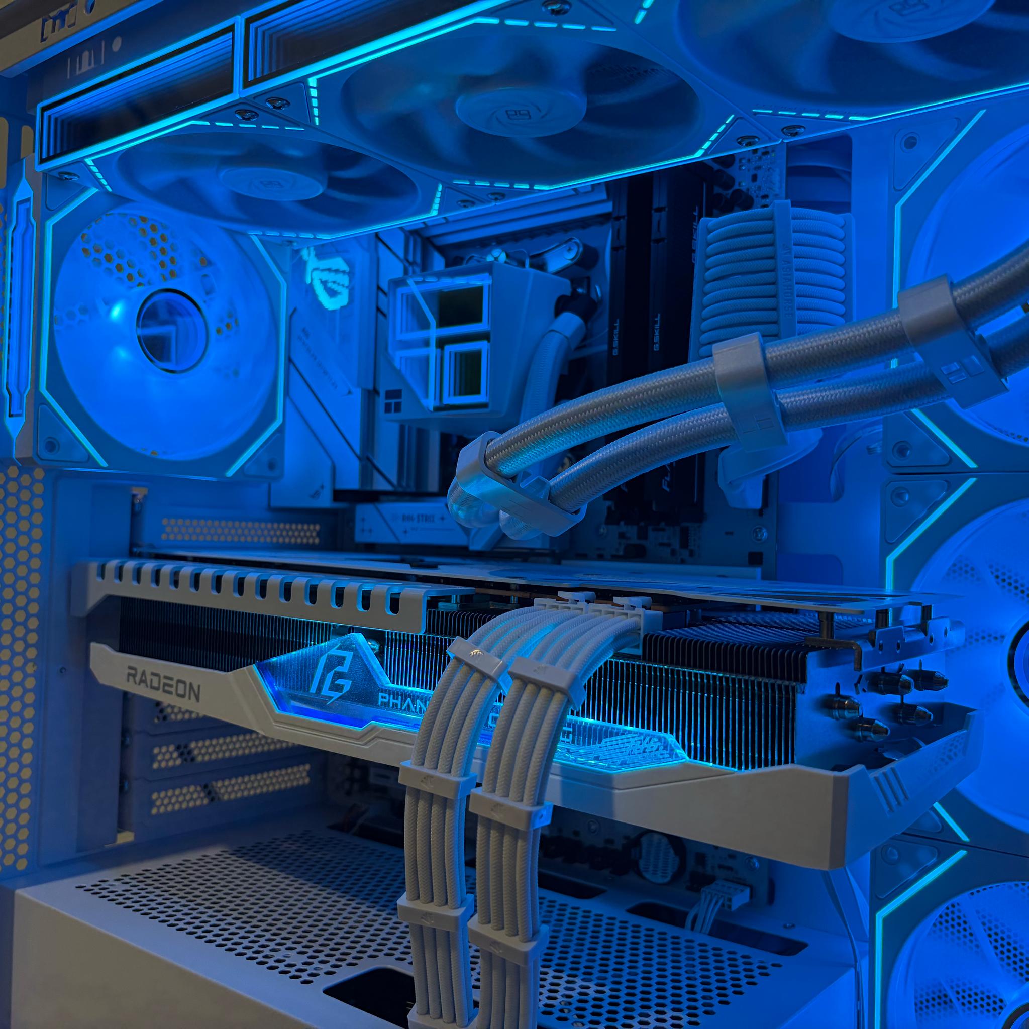 👻 Phantom 👻 Ryzen 5 9600X RX 7900 XT 20GB 32GB DDR5 1TB M.2 Win 11Pro Gaming PC