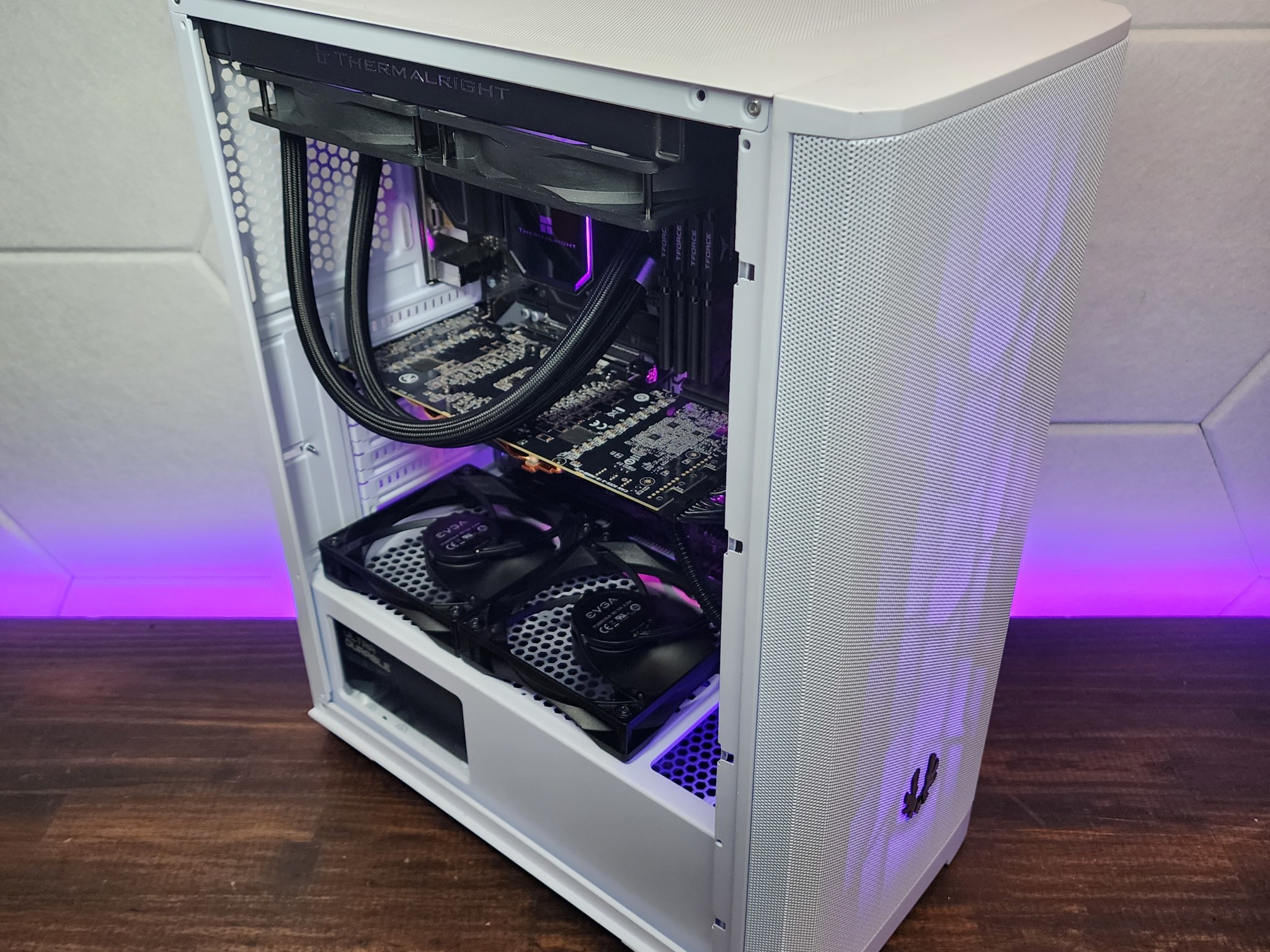 💜🤍 RTX 3080 // Core i7 12700 KF // 32GB 3200MHz // 2TB NVMe Gen 3 // CPU&GPU Liquid Cooled!