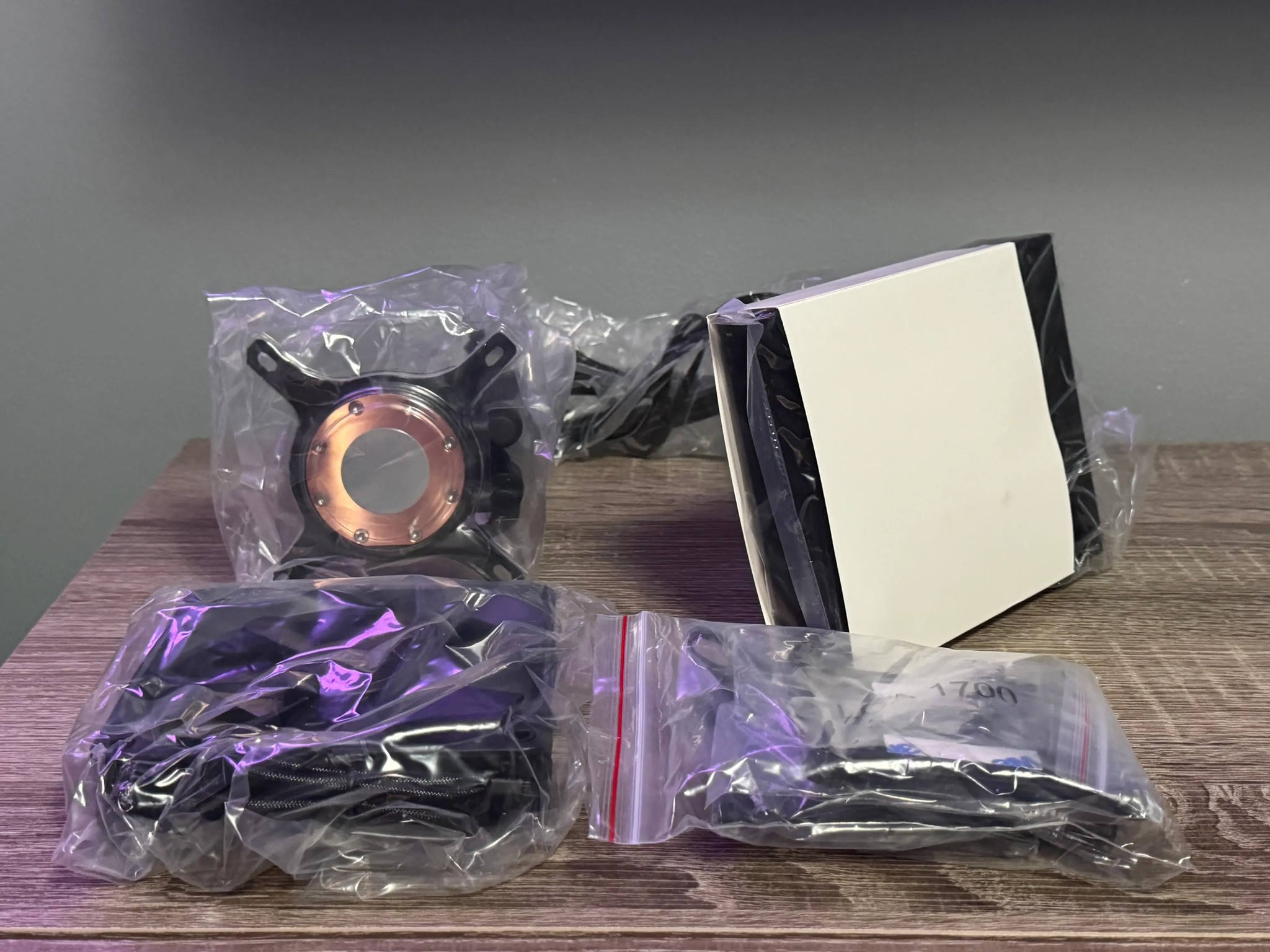 *BRAND NEW* NZXT Kraken RGB 120mm Radiator CPU Liquid Cooler