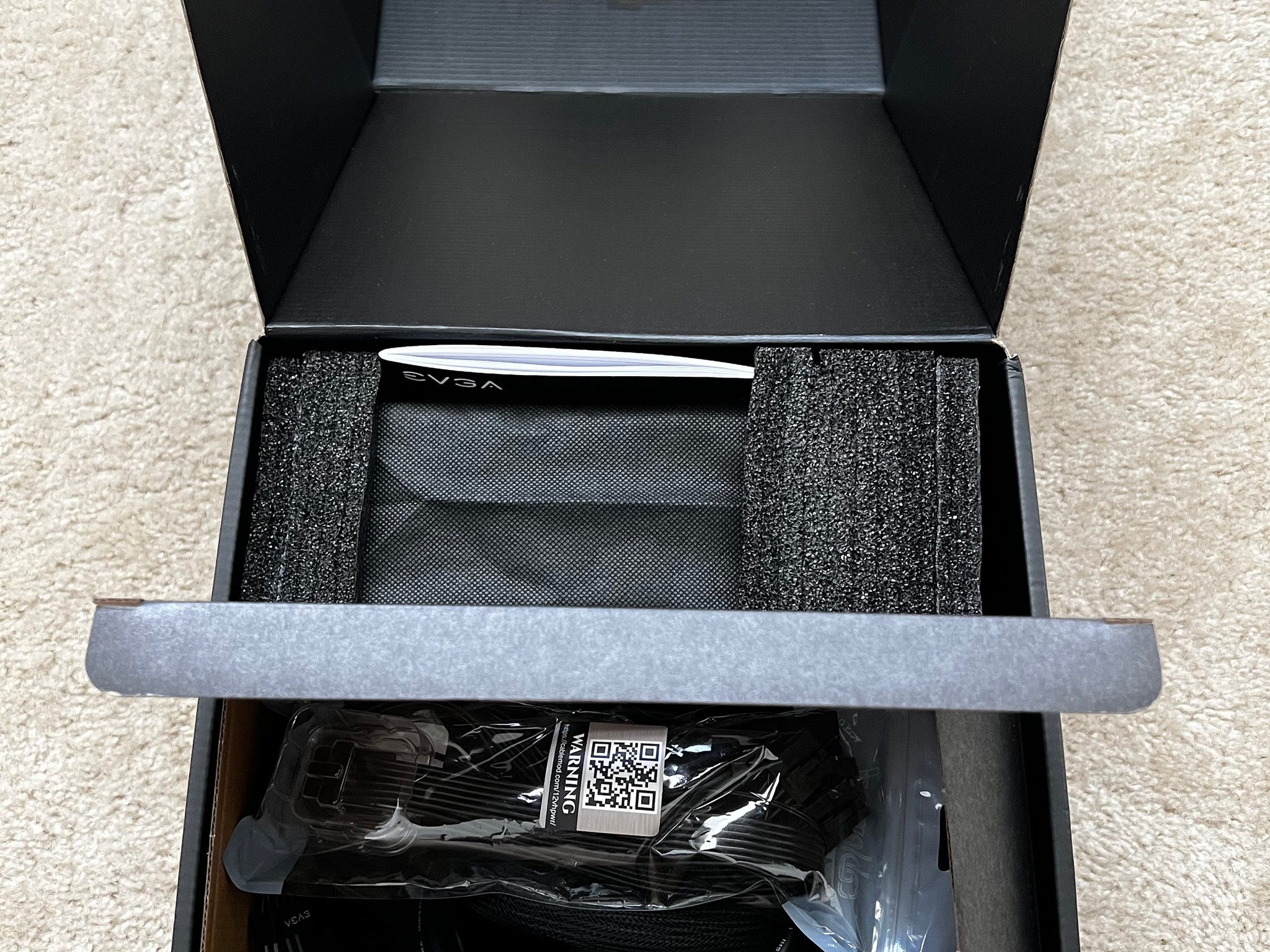 EVGA SuperNOVA 1600 P+, 80+ PLATINUM 1600W 220-PP-1600-X1 + CableMod 12VHPWR