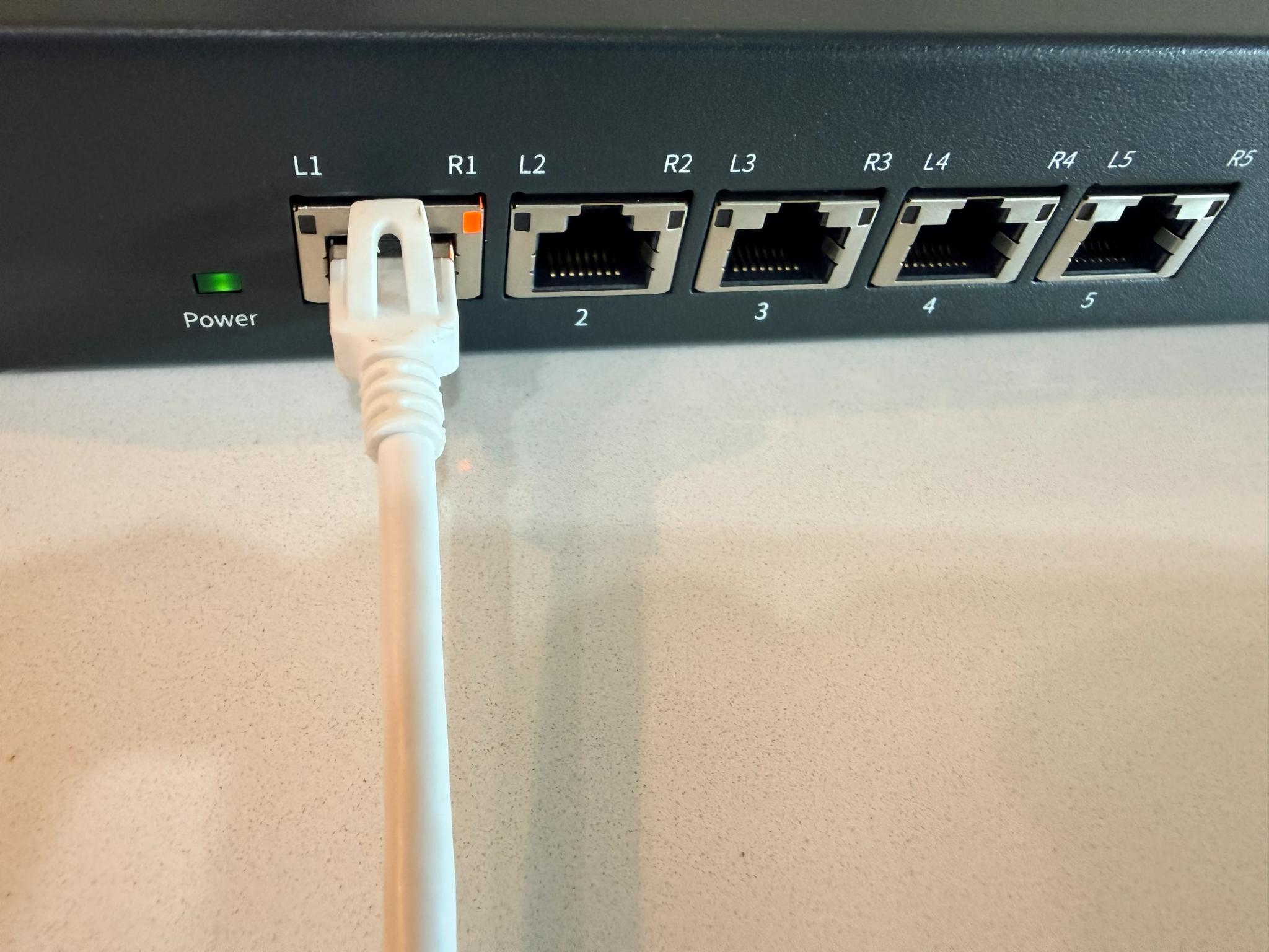 5-Port 10G Ethernet Switch 10000M Network Switch RJ45 Network Hub Splitter TL-ST1005