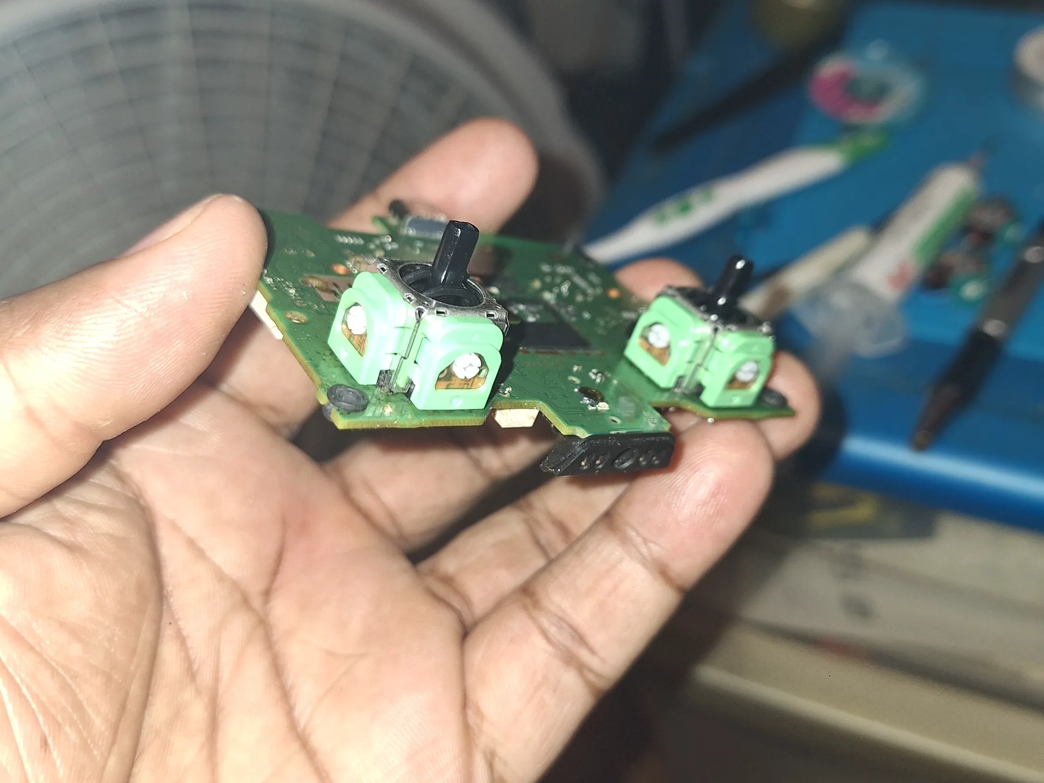 PS5 DualSense Wireless Controller with Hall-Effect Sticks and Extended 7200mah Battery