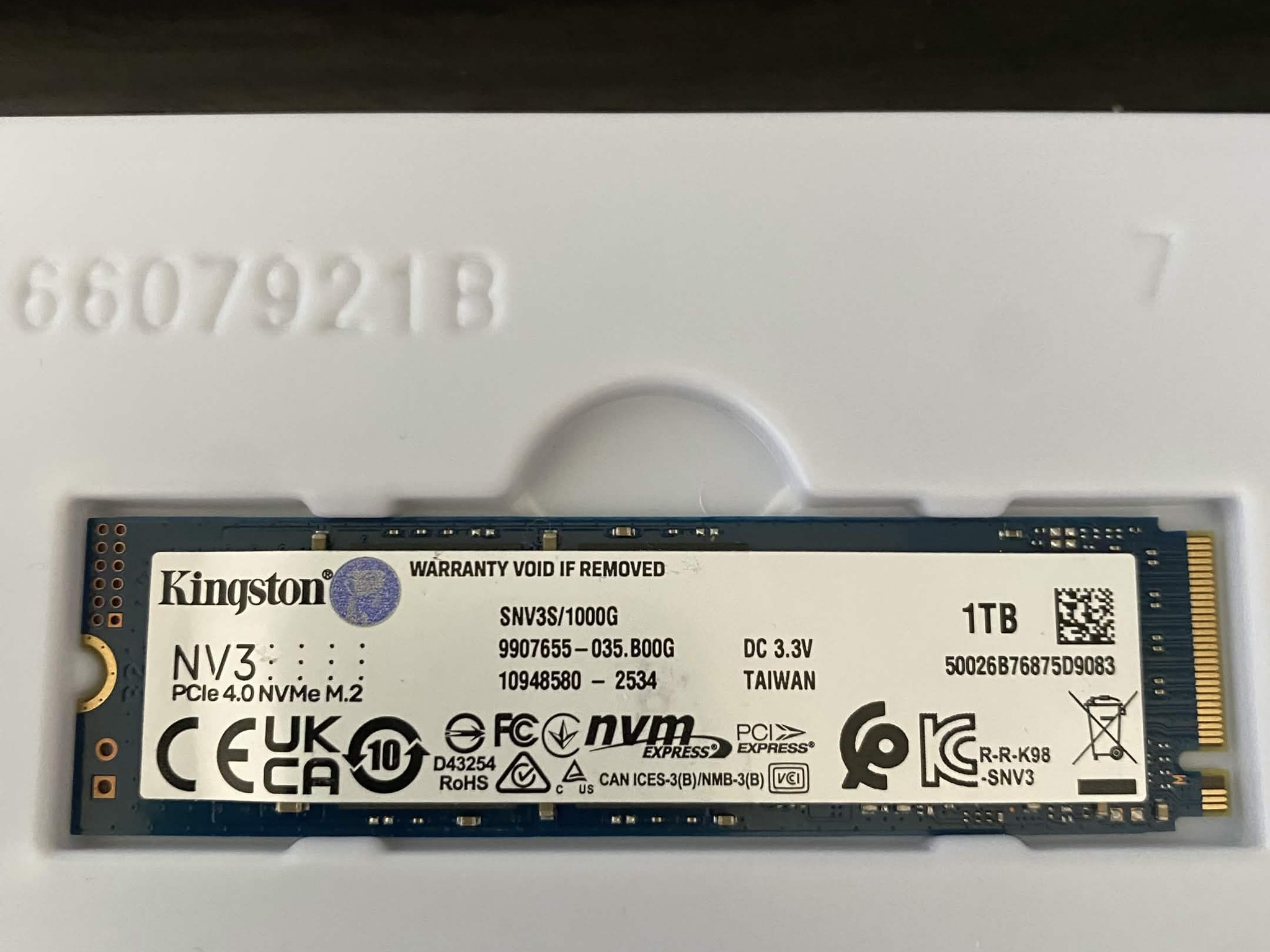 Kingston NV3 1TB M.2 2280 NVMe SSD | PCIe 4.0 Gen 4x4 | Up to 6000 MB/s | SNV3S/1000G