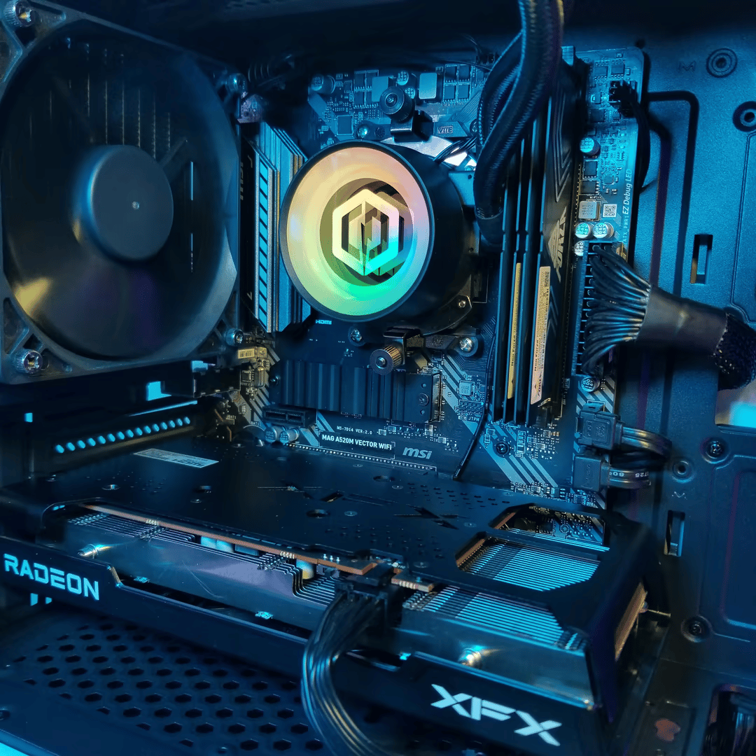 AMD Ryzen 5 3600 // XFX Radeon RX 6600 8GB // 16GB 3200MHz