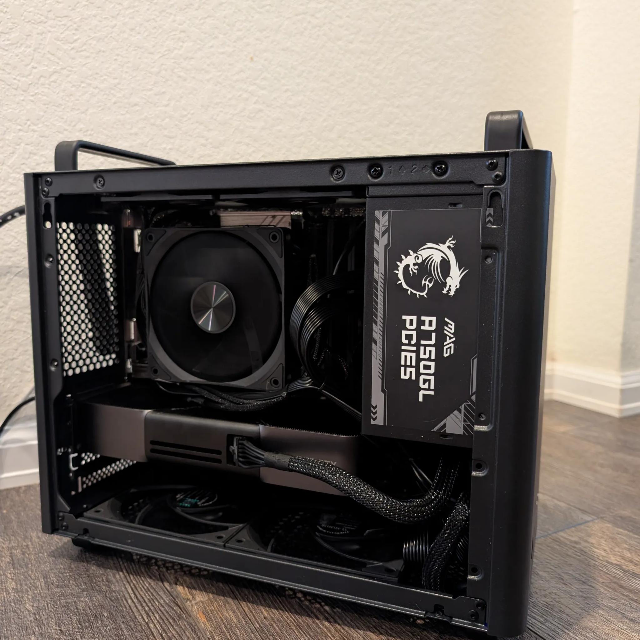 "Who Needs a Mac Pro?!" Intel 265KF | RTX 5070 | 32GB DDR5 | 1TB NVME