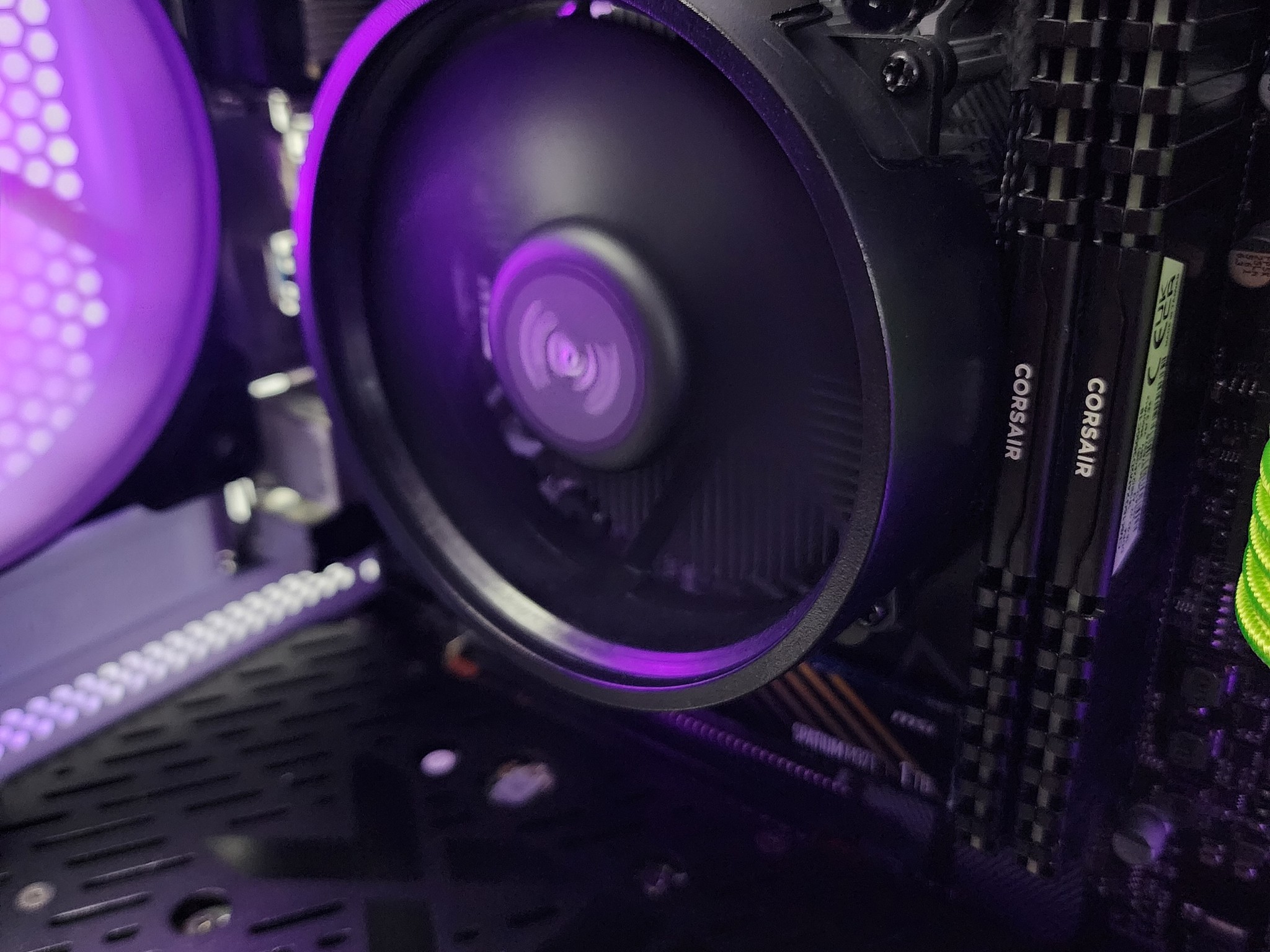 💚💜RX 5700XT | Ryzen 5 5600G | 16GB 3200MHz | 1TB M.2 NVMe